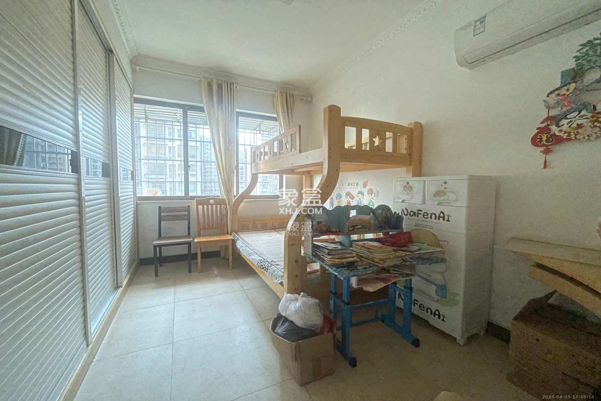 四季星城 3室2厅2卫 1800.0元/月 四季星城 3室2厅2卫 1800.0元/月室内图