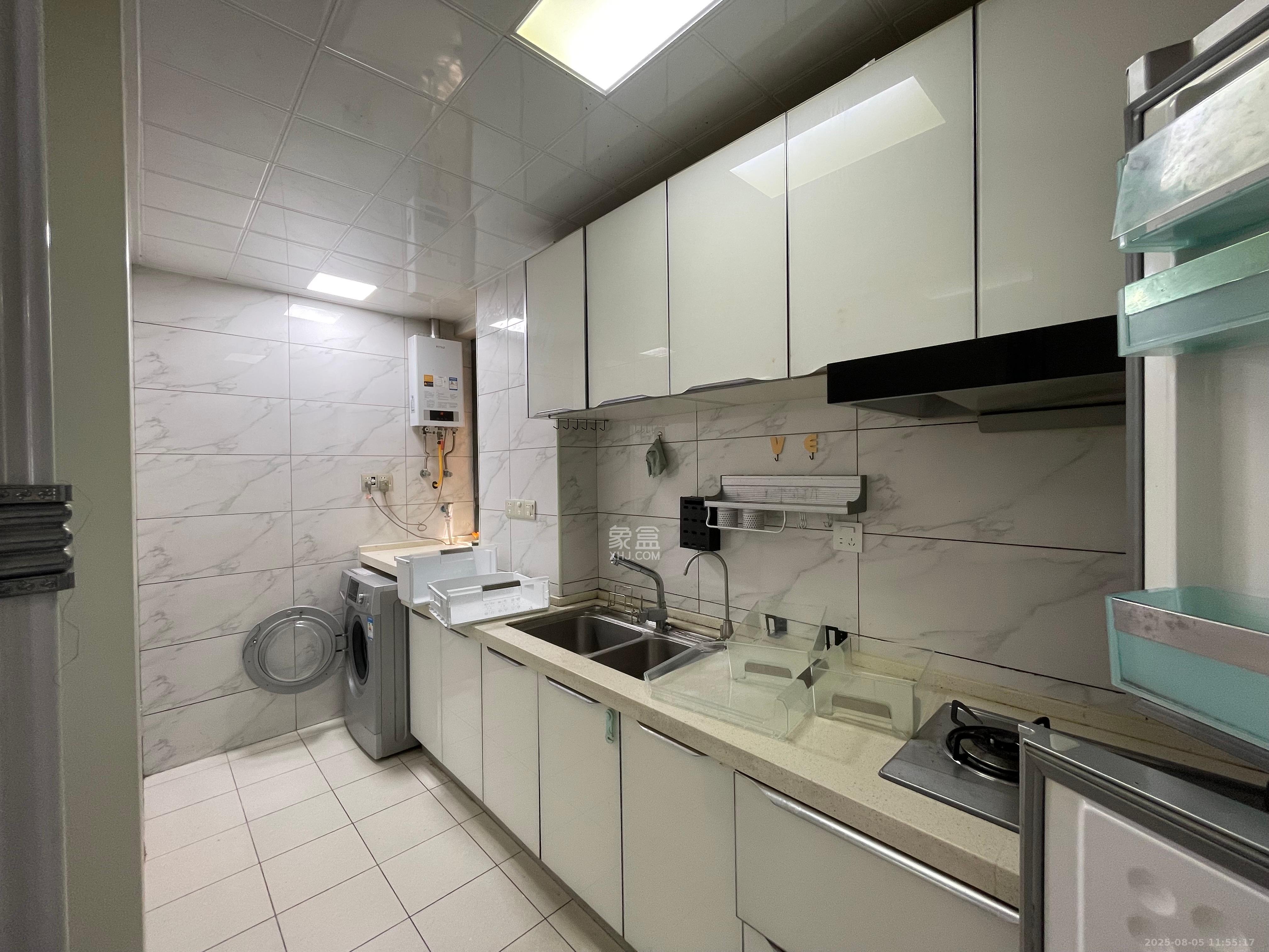 中国铁建梅溪青秀一期  3室2厅2卫    2600.0元/月室内图