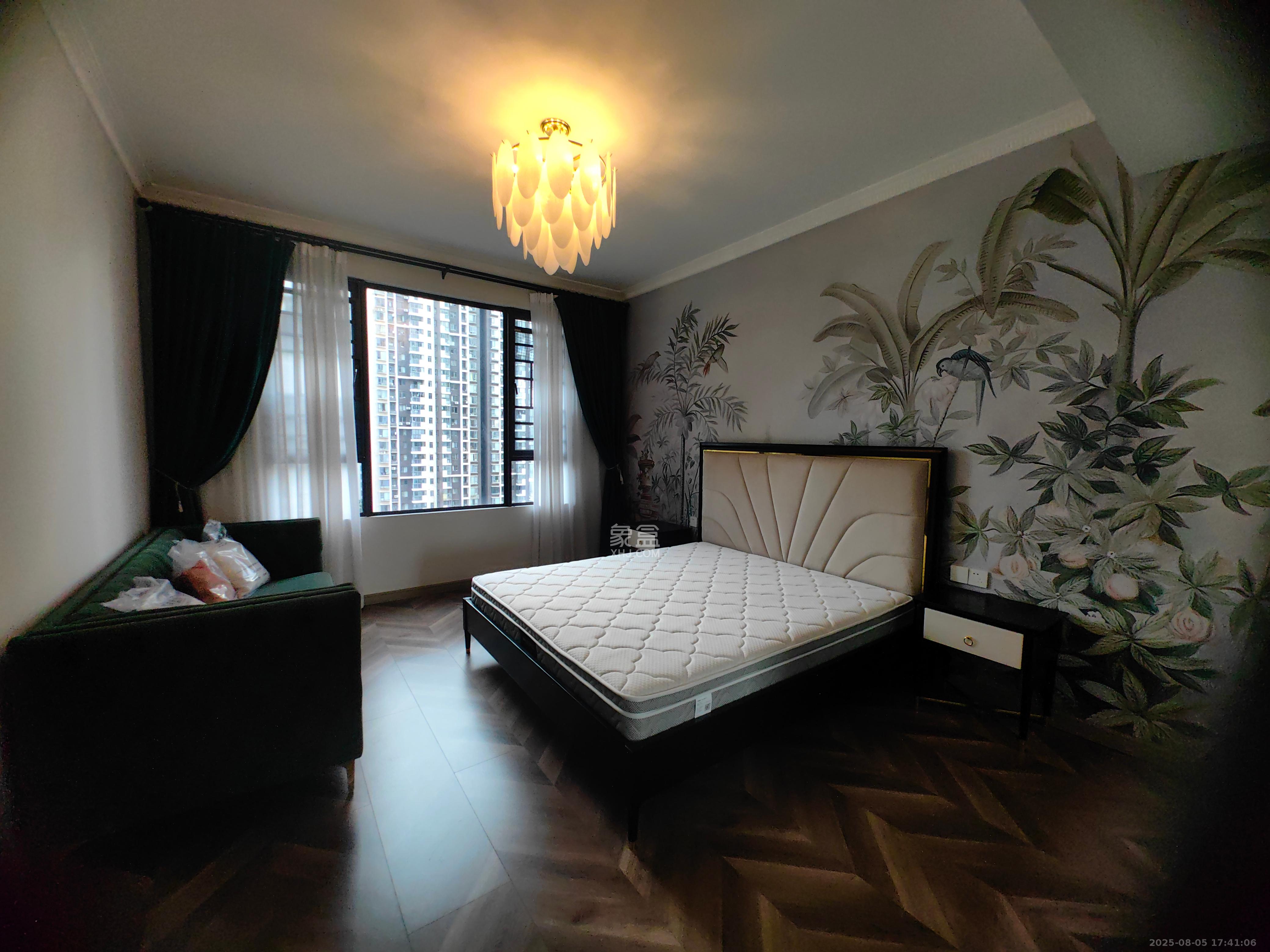 建发央玺(建发泱玺雅苑) 4室2厅1卫 8500.0元/月 建发央玺(建发泱玺雅苑) 4室2厅1卫 8500.0元/月室内图