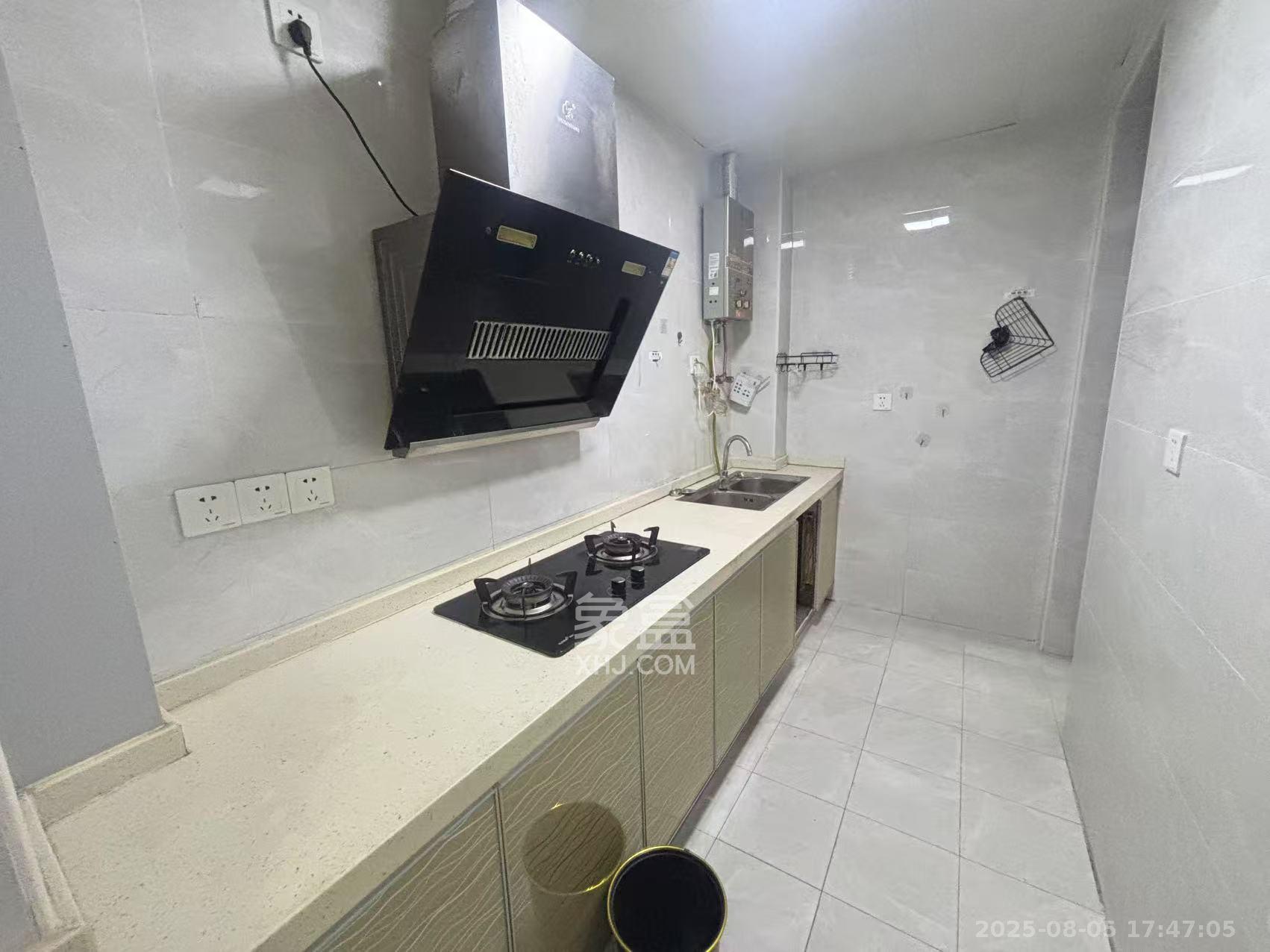 中国铁建梅溪青秀二期  3室2厅2卫    2500.0元/月室内图