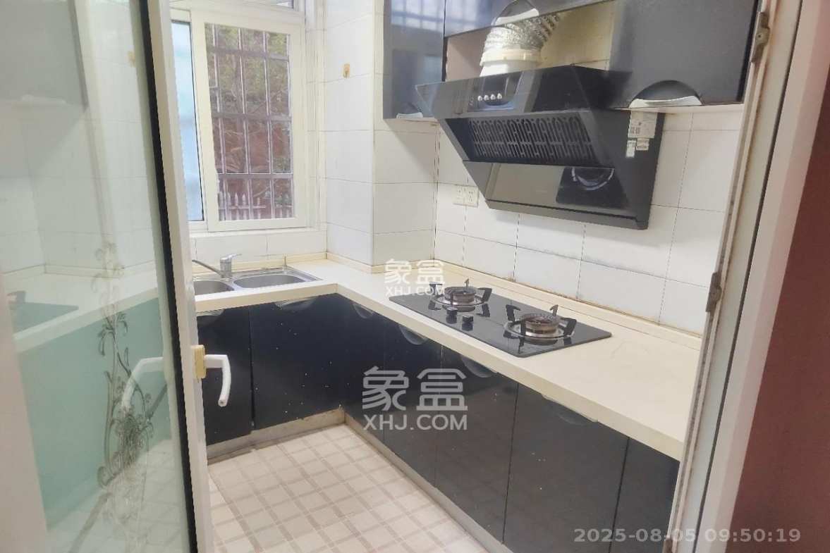 鄱阳小区 3室2厅11卫 1700.0元/月 鄱阳小区 3室2厅11卫 1700.0元/月室内图