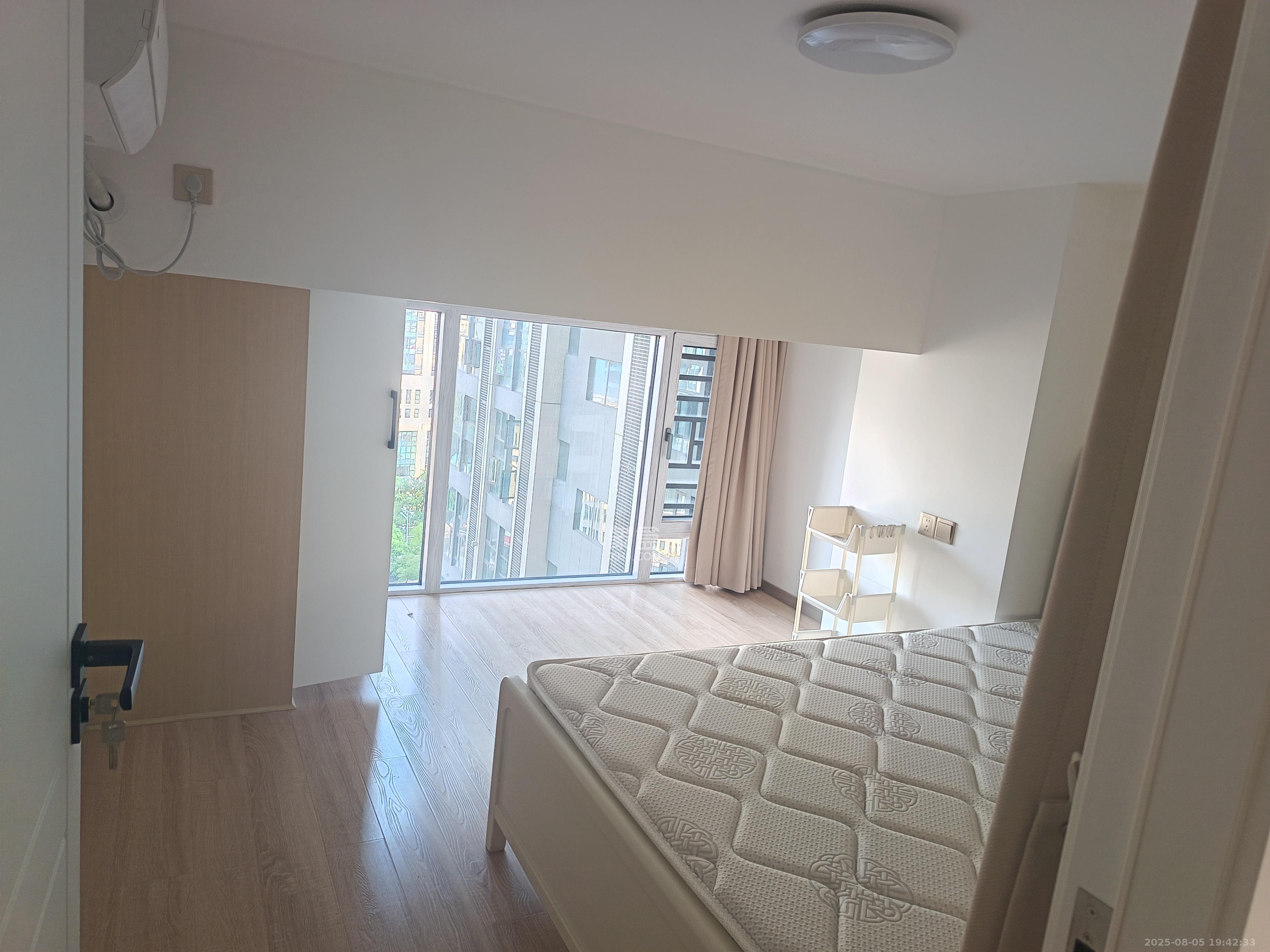 弘阳时光里  2室1厅1卫    2200.0元/月室内图