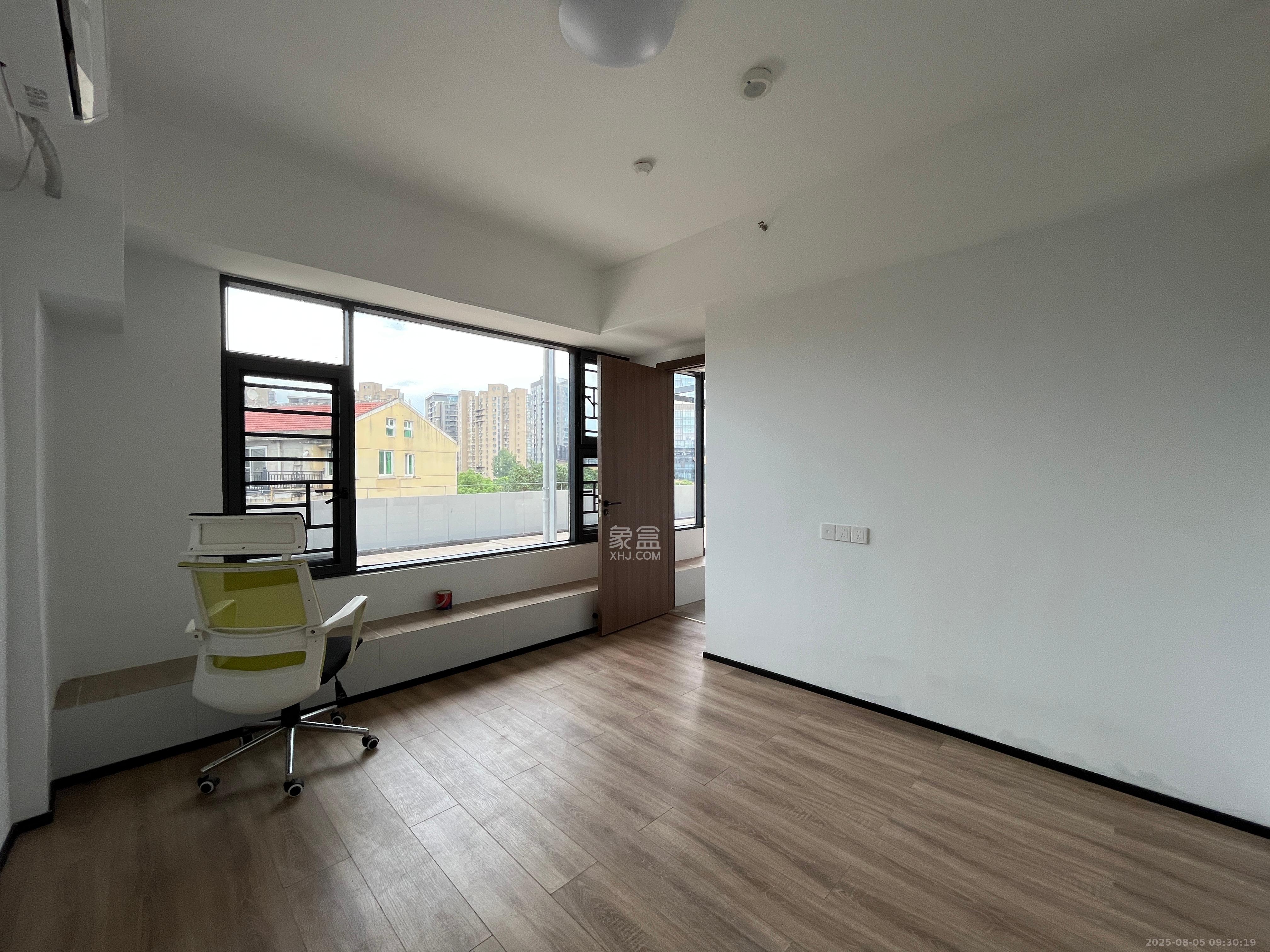 旭辉都会山  1室1厅1卫    2200.0元/月 旭辉都会山  1室1厅1卫    2200.0元/月室内图