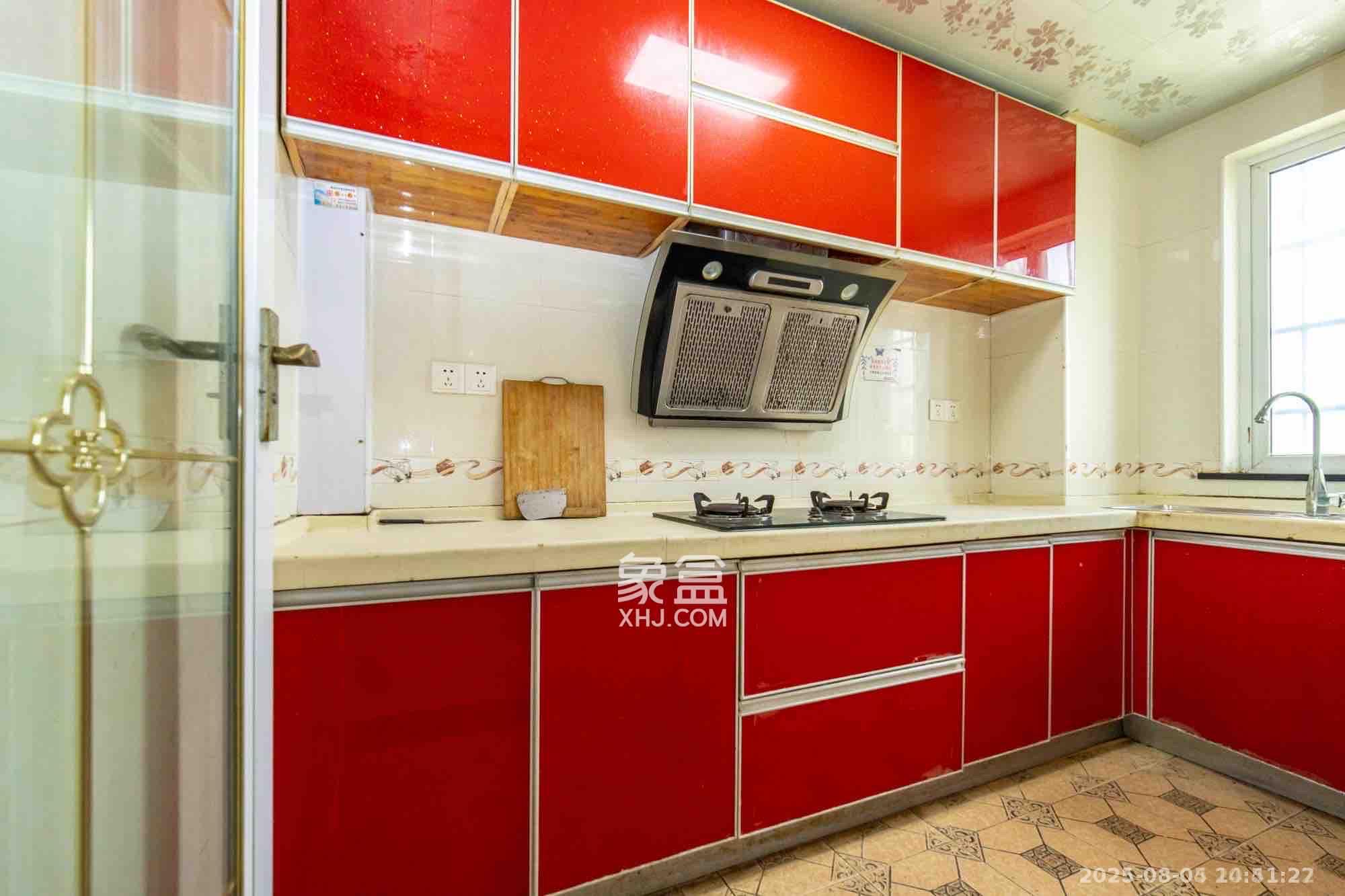 香槟小镇(香槟花苑）  3室2厅1卫    2800.0元/月室内图