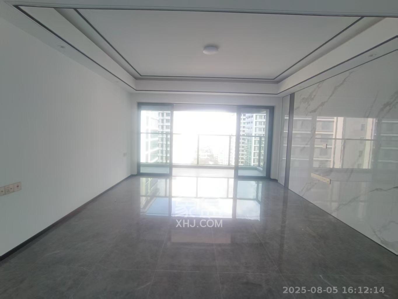 嘉臣道  4室2厅2卫    4500.0元/月 嘉臣道  4室2厅2卫    4500.0元/月室内图