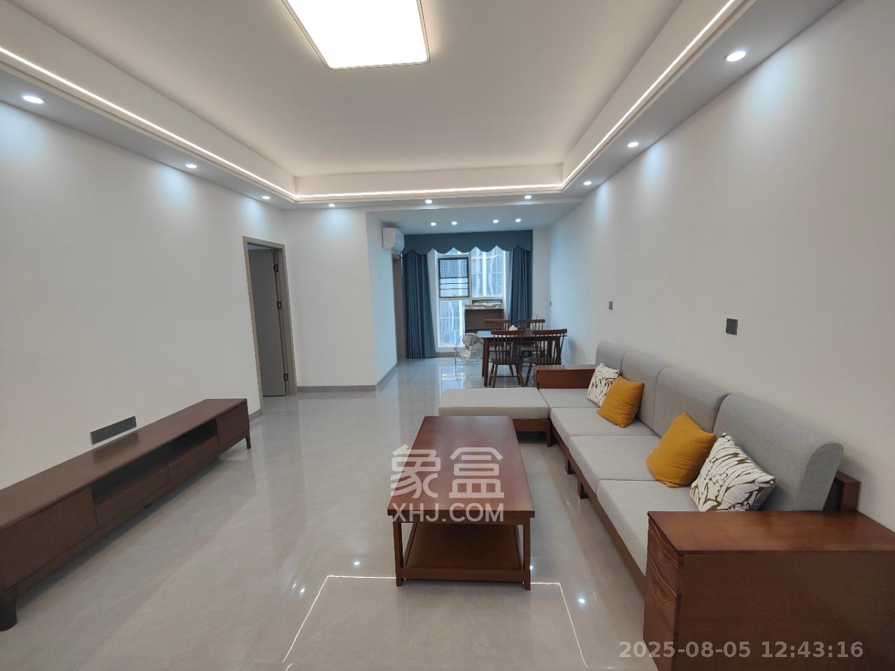 红星国际星城  2室2厅1卫    2800.0元/月 红星国际星城  2室2厅1卫    2800.0元/月室内图1