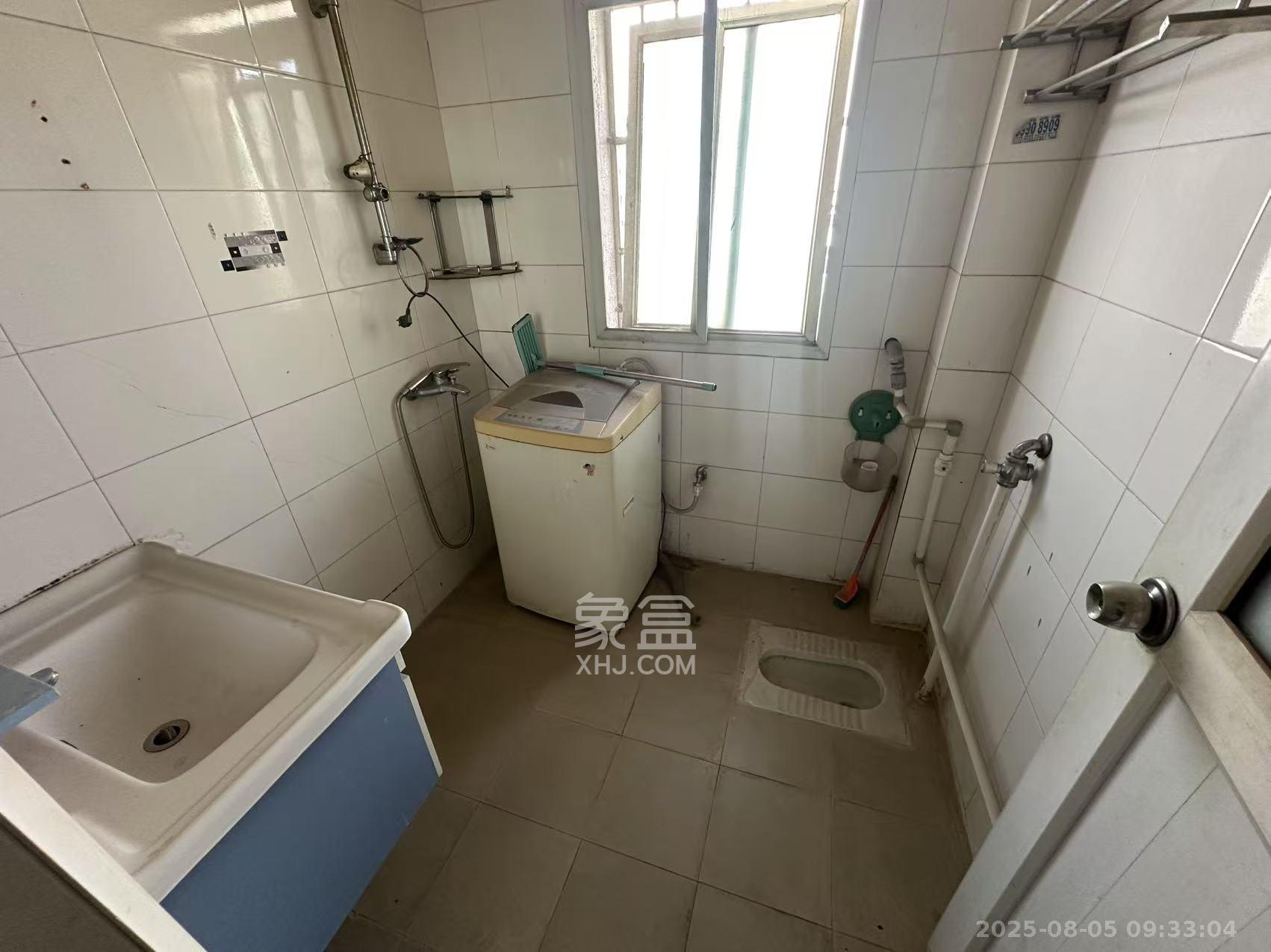 新开铺176号(环线拆迁指挥部) 3室2厅1卫 1600.0元/月 新开铺176号(环线拆迁指挥部) 3室2厅1卫 1600.0元/月室内图