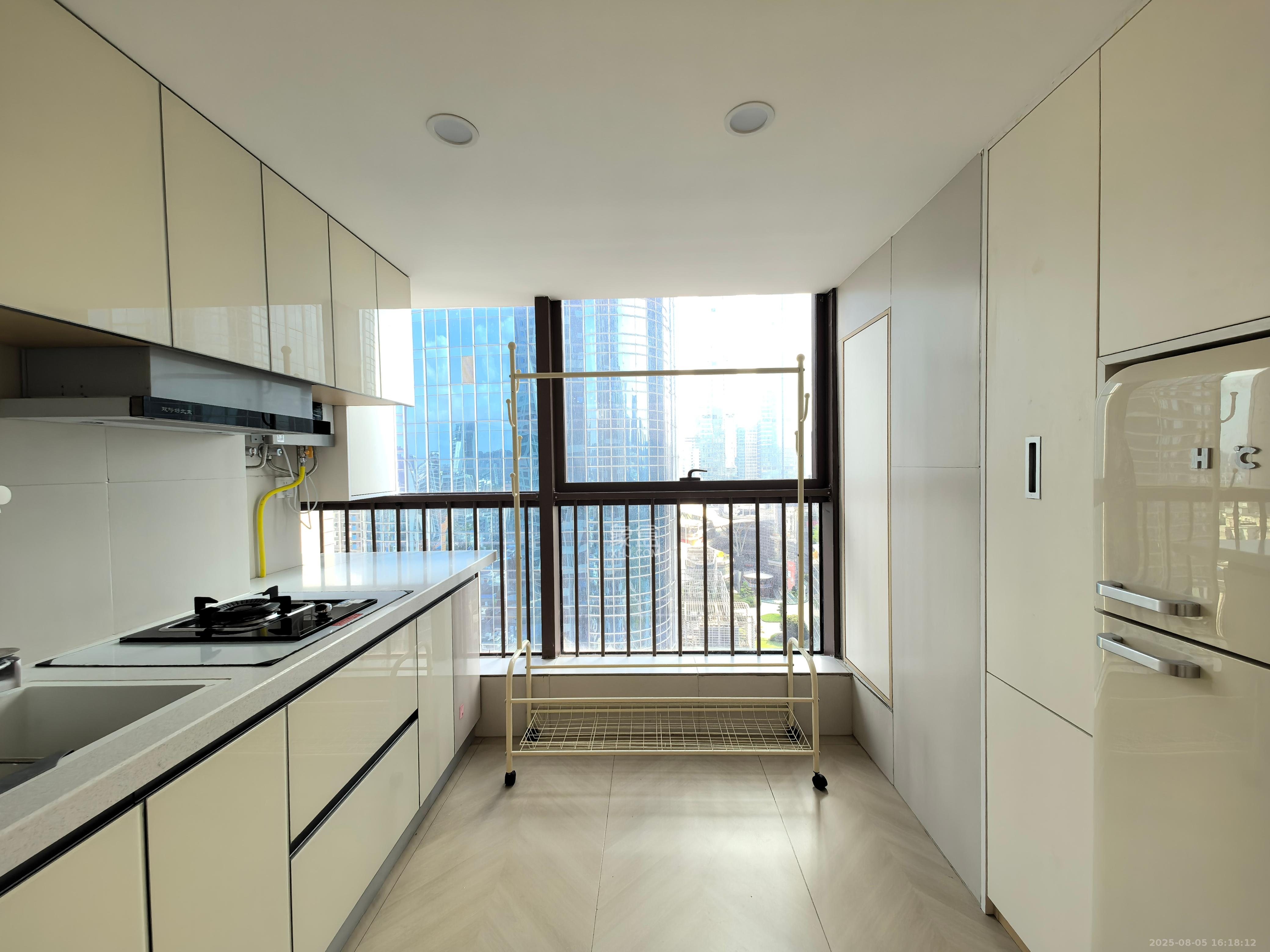 富兴时代御城 2室1厅1卫 2700.0元/月 富兴时代御城 2室1厅1卫 2700.0元/月室内图