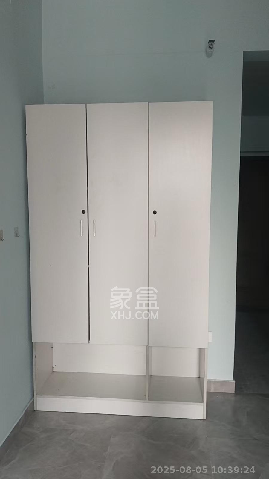 东盈商业广场(华泉城市广场) 1室1厅1卫 1200.0元/月 东盈商业广场(华泉城市广场) 1室1厅1卫 1200.0元/月室内图