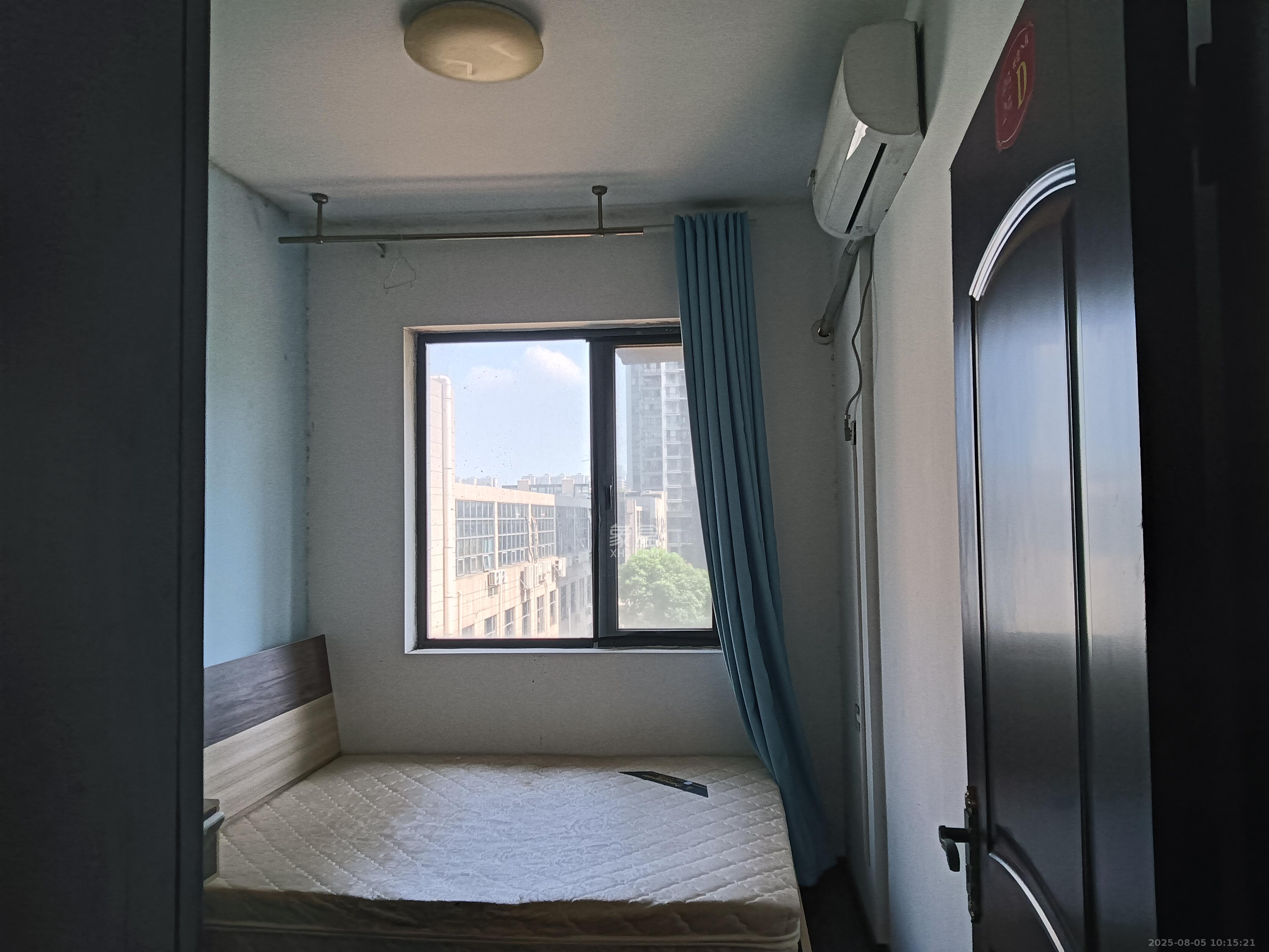 天翼花园(中国电信单位房) 4室2厅2卫 3200.0元/月 天翼花园(中国电信单位房) 4室2厅2卫 3200.0元/月室内图