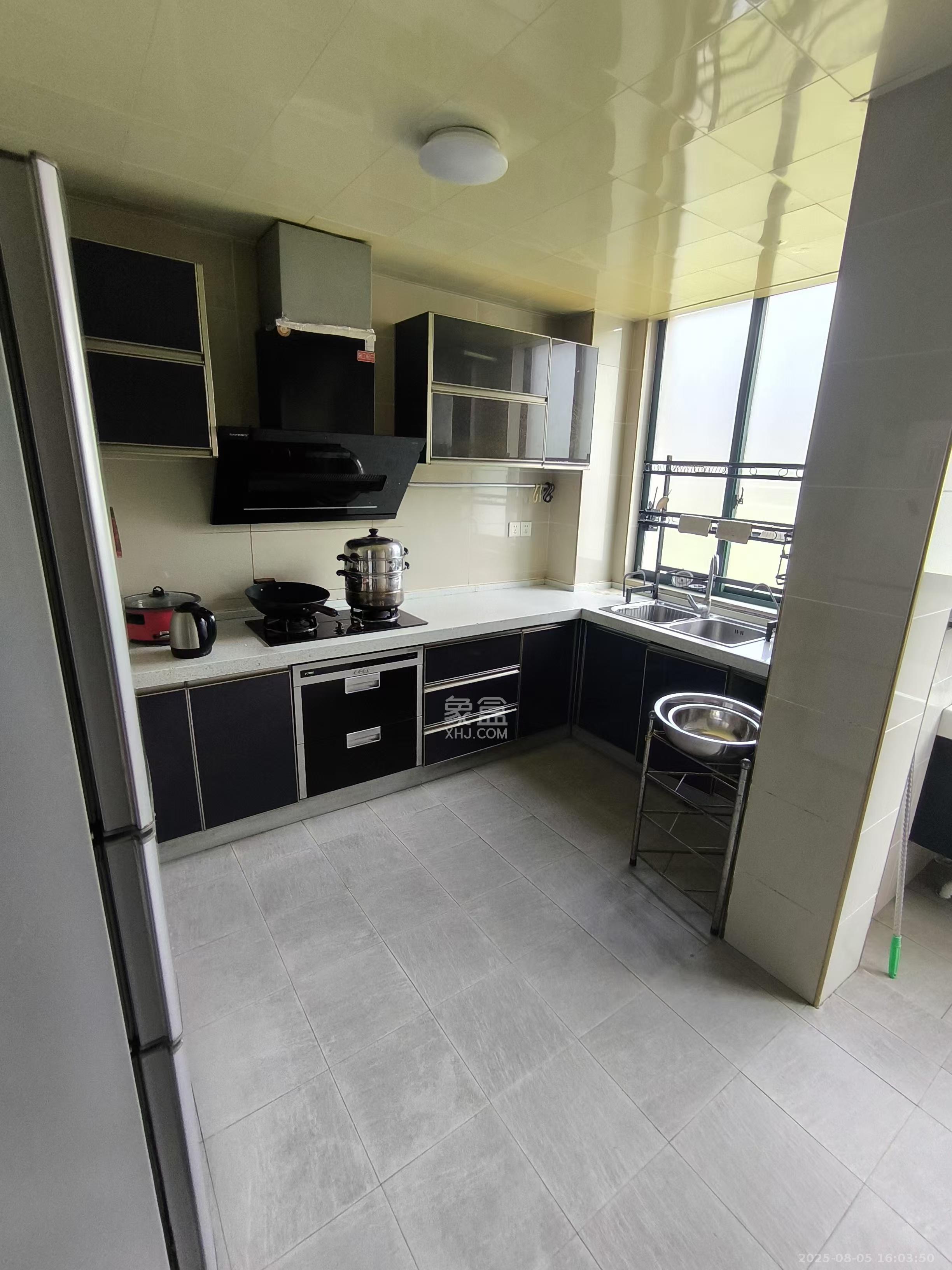 兴泰公寓  4室2厅2卫    2800.0元/月 兴泰公寓  4室2厅2卫    2800.0元/月室内图