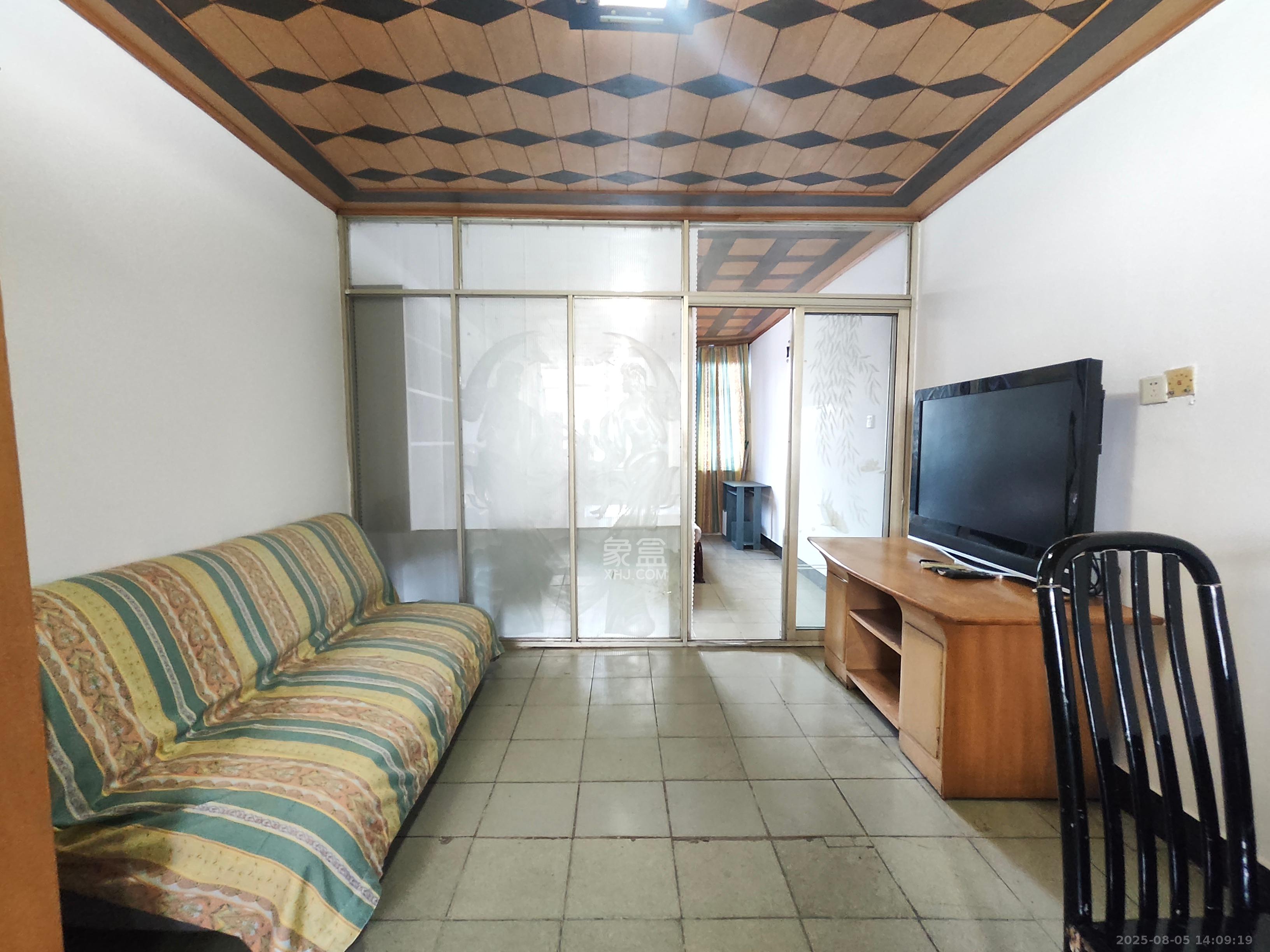 湖橡宿舍/湖橡小区  1室1厅1卫    1200.0元/月 湖橡宿舍/湖橡小区  1室1厅1卫    1200.0元/月