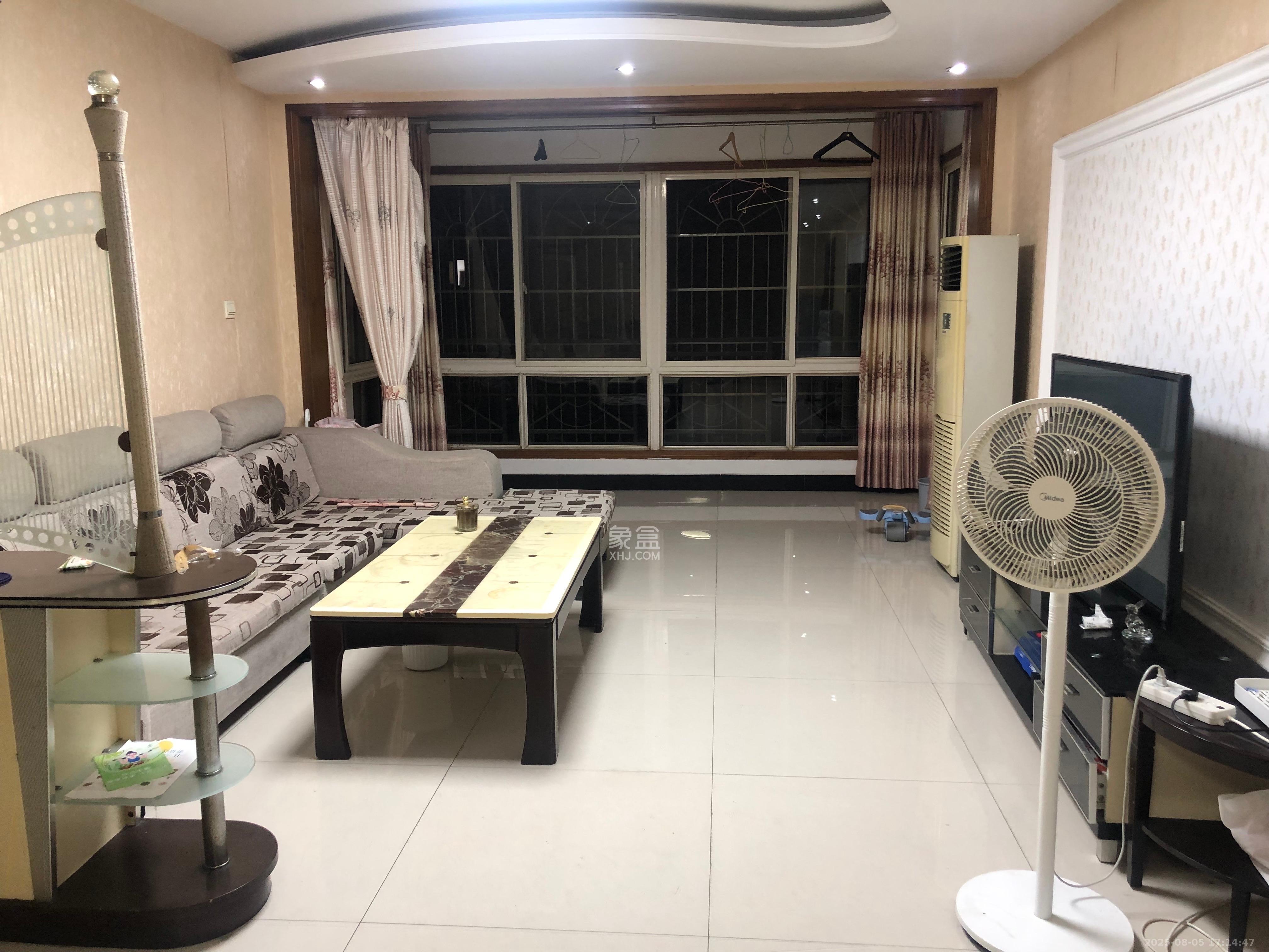 政华嘉园 3室2厅2卫 2600.0元/月 政华嘉园 3室2厅2卫 2600.0元/月室内图