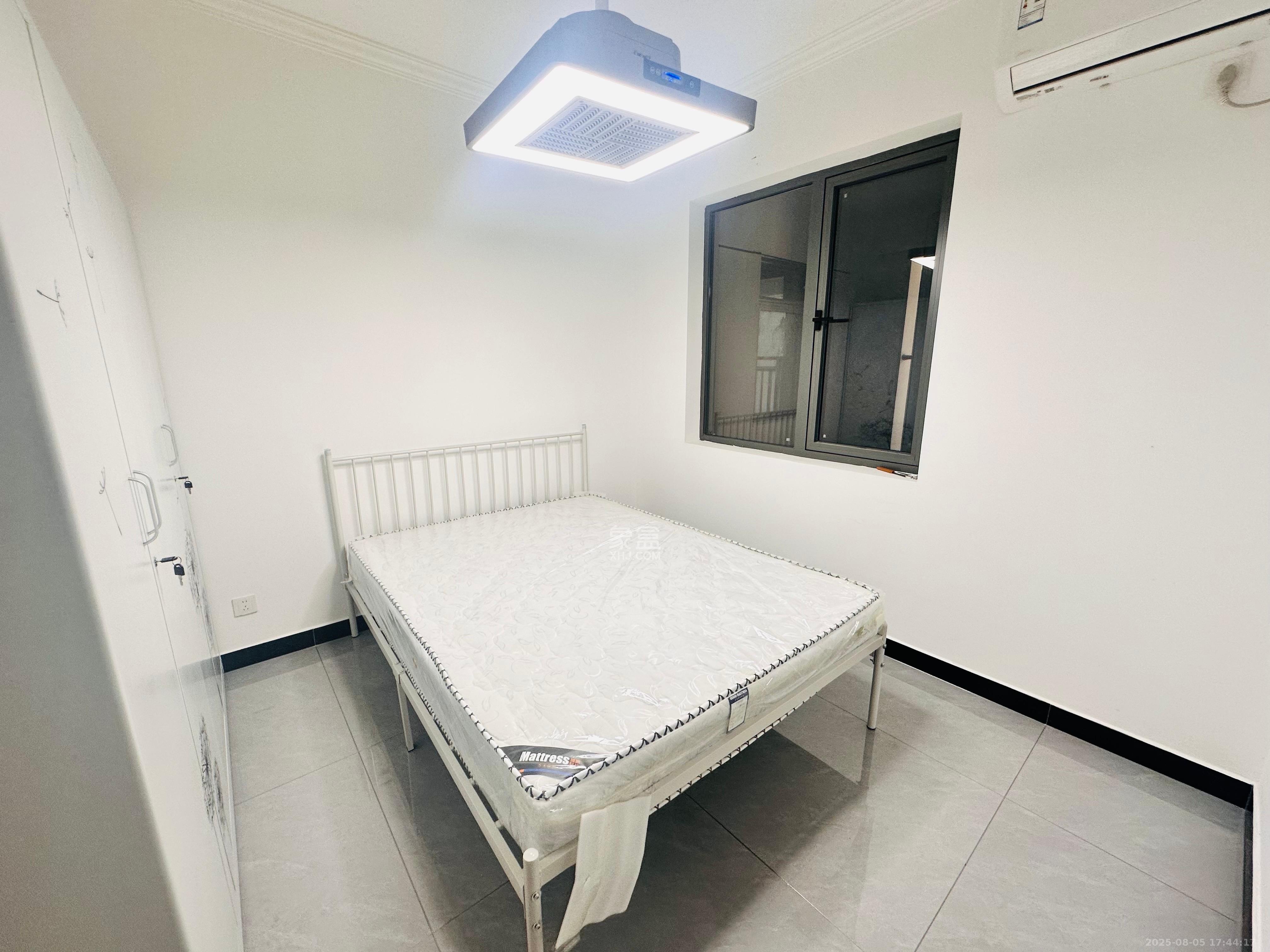 湖湘时代名邸公园壹号 1室0厅0卫 2400.0元/月 湖湘时代名邸公园壹号 1室0厅0卫 2400.0元/月室内图