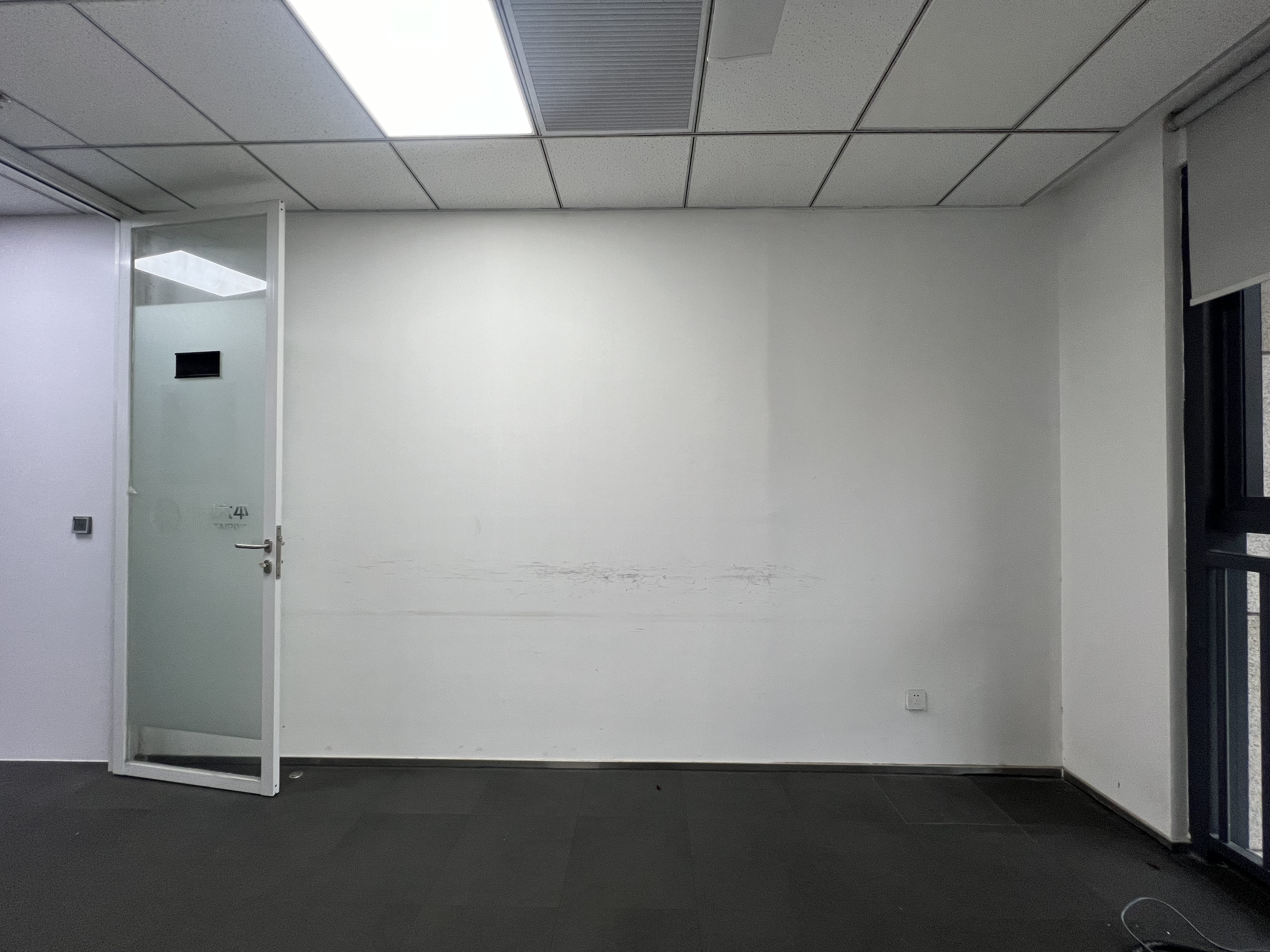 互联网金融大厦 1室1厅1卫 22453.0元/月 互联网金融大厦 1室1厅1卫 22453.0元/月室内图