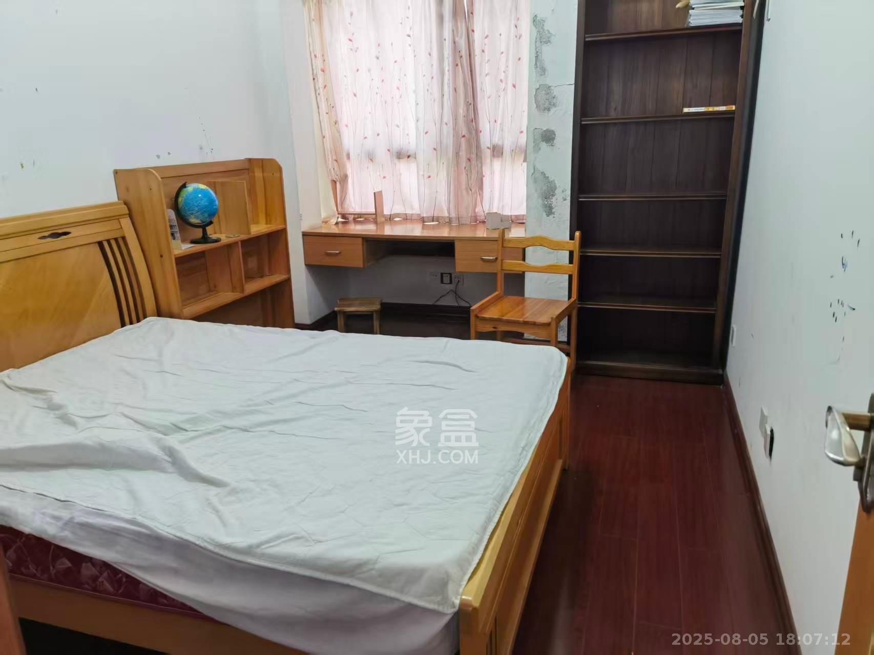 华盛世纪新城  1室2厅2卫   3100.00元/月室内图