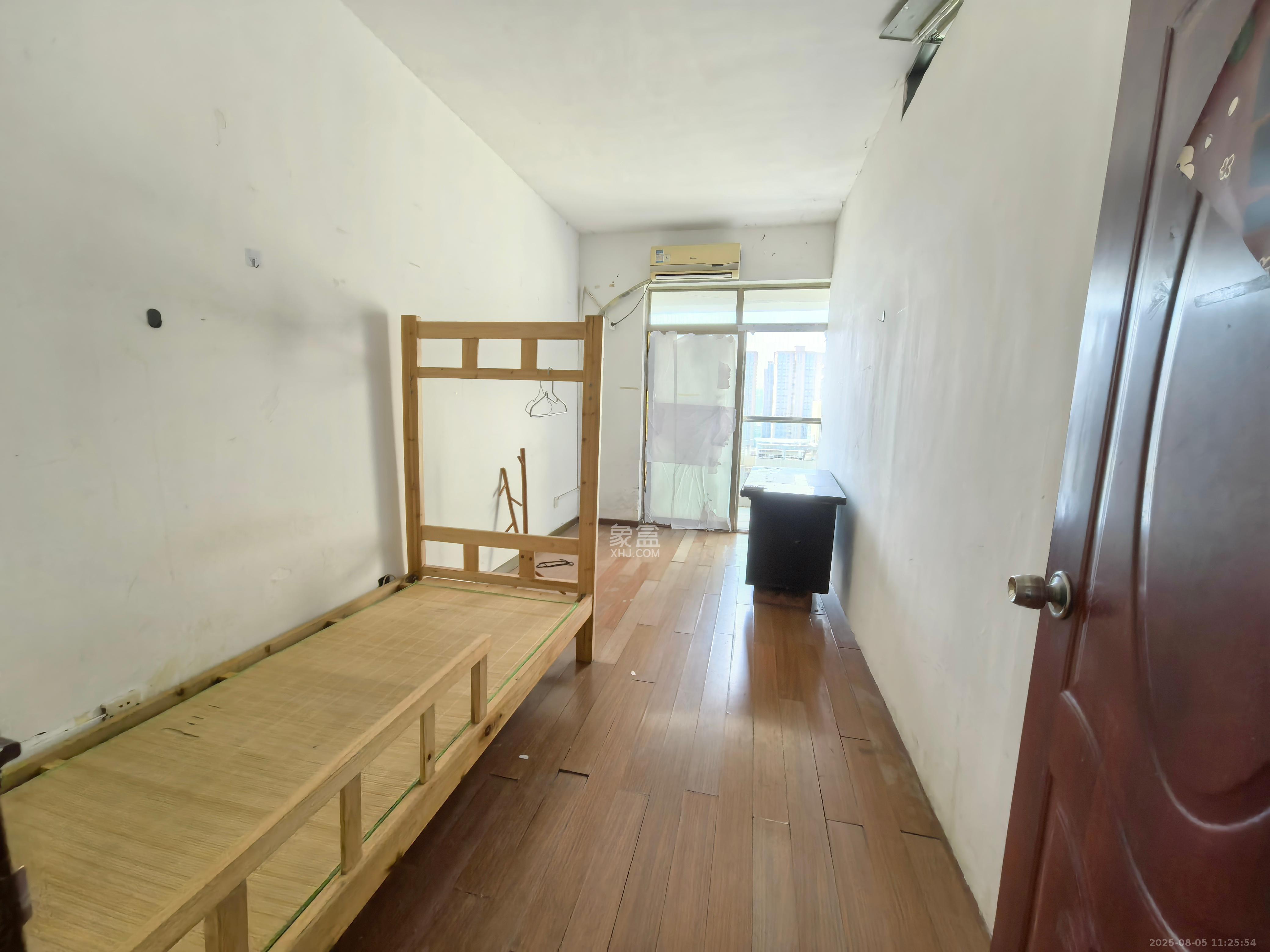 润沁园（润沁公馆）  5室2厅2卫    3000.0元/月室内图