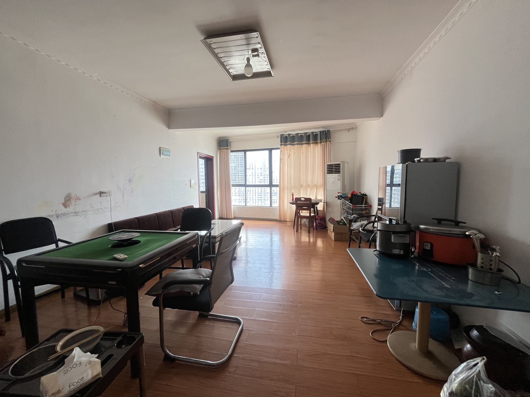 梓湖观邸  3室2厅2卫   2180.00元/月室内图