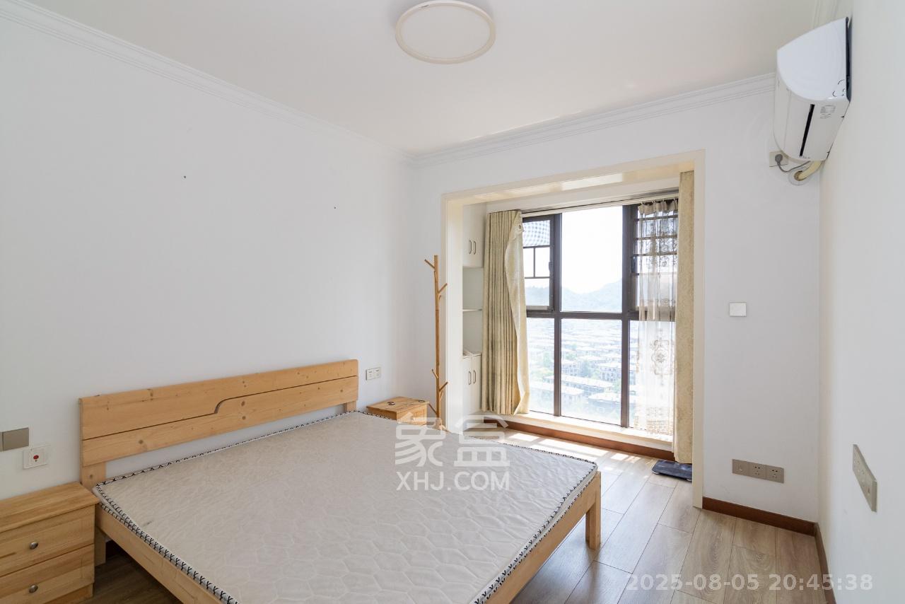 龙湖湘风原著（龙湖湘风星城）  3室2厅1卫    2000.0元/月室内图