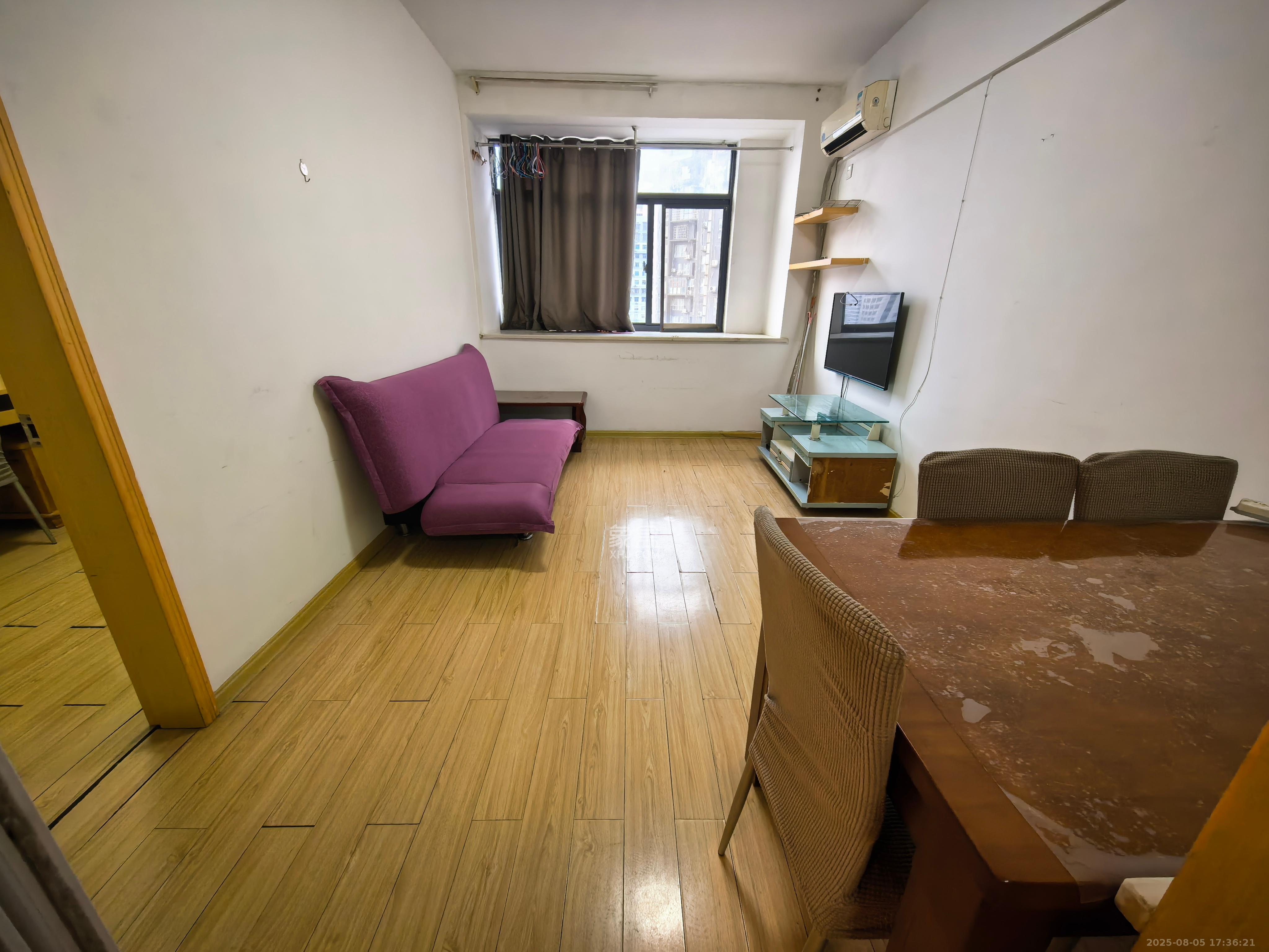 长沙紫金苑  1室1厅1卫    1700.0元/月 长沙紫金苑  1室1厅1卫    1700.0元/月室内图