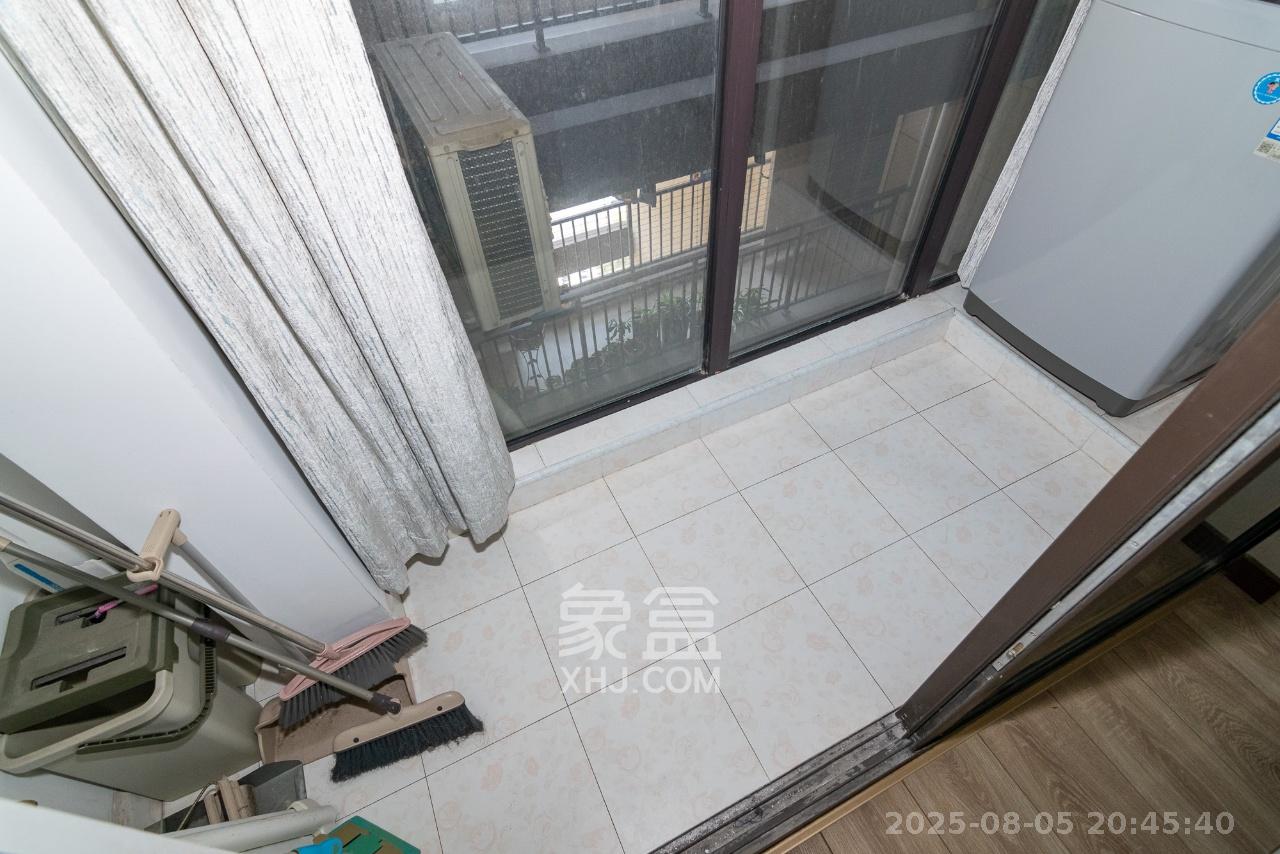 龙湖湘风原著（龙湖湘风星城）  3室2厅1卫    2000.0元/月室内图