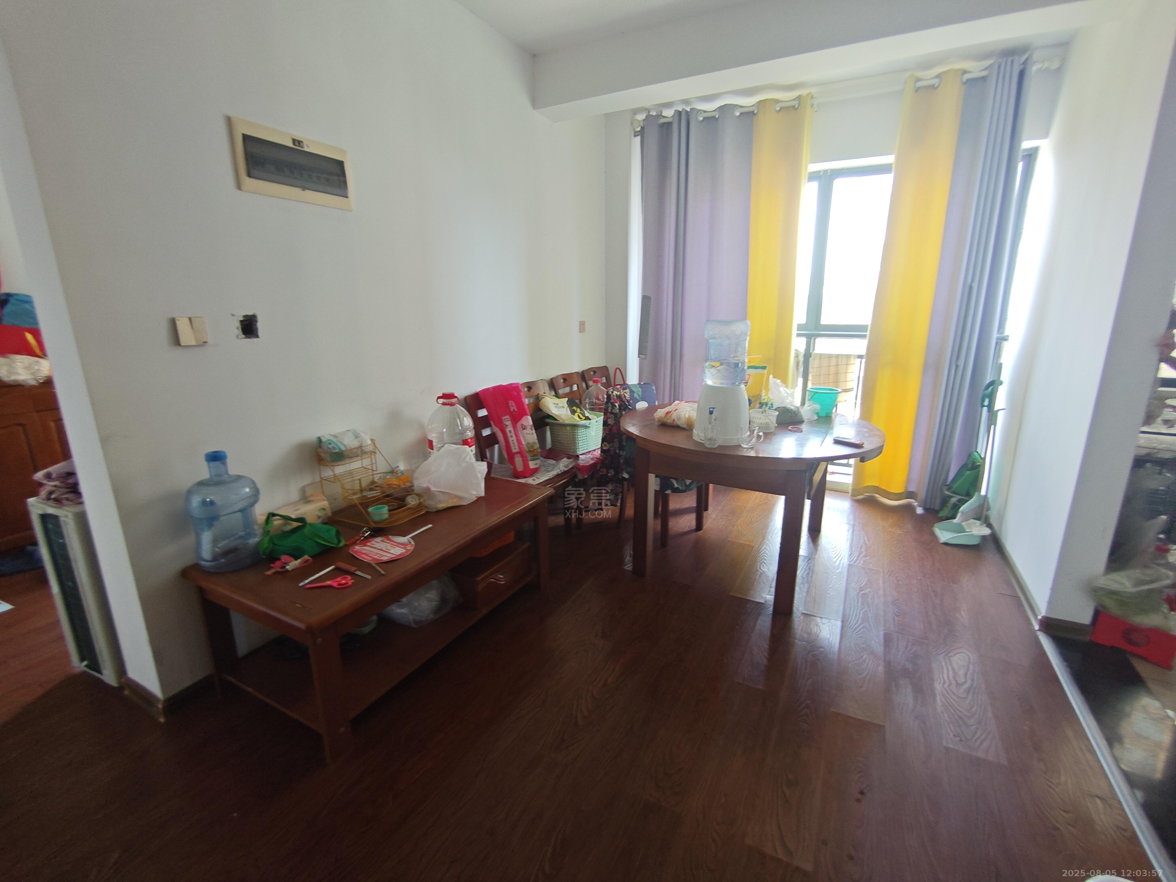 武广国际学苑  3室2厅2卫    1800.0元/月 武广国际学苑  3室2厅2卫    1800.0元/月室内图