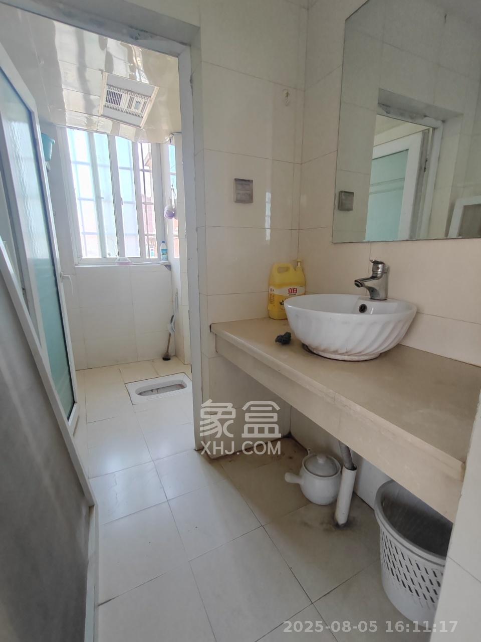 枫华府第  2室1厅1卫    1700.0元/月室内图