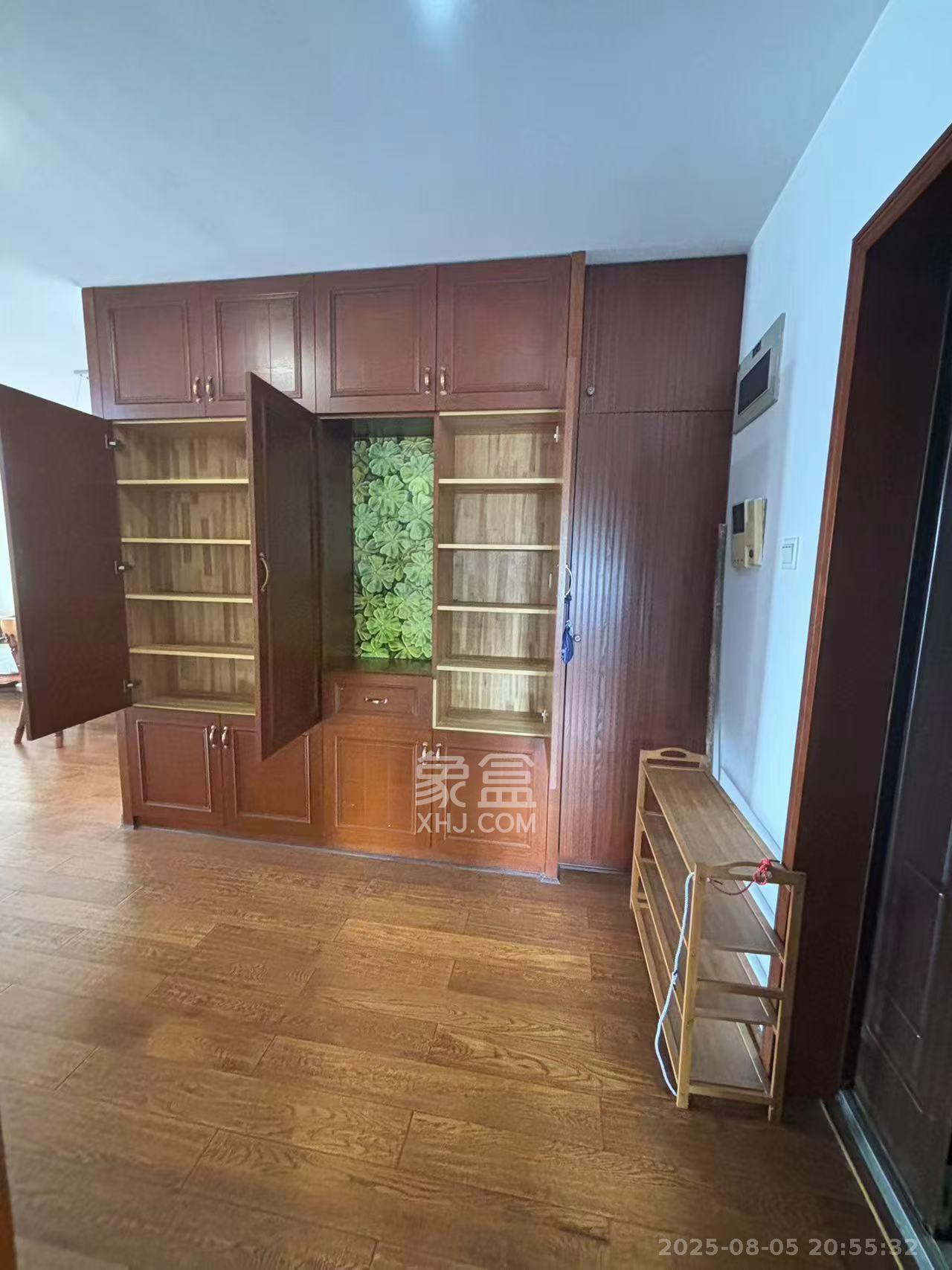 湘域中央 3室2厅2卫 5000.0元/月 湘域中央 3室2厅2卫 5000.0元/月室内图