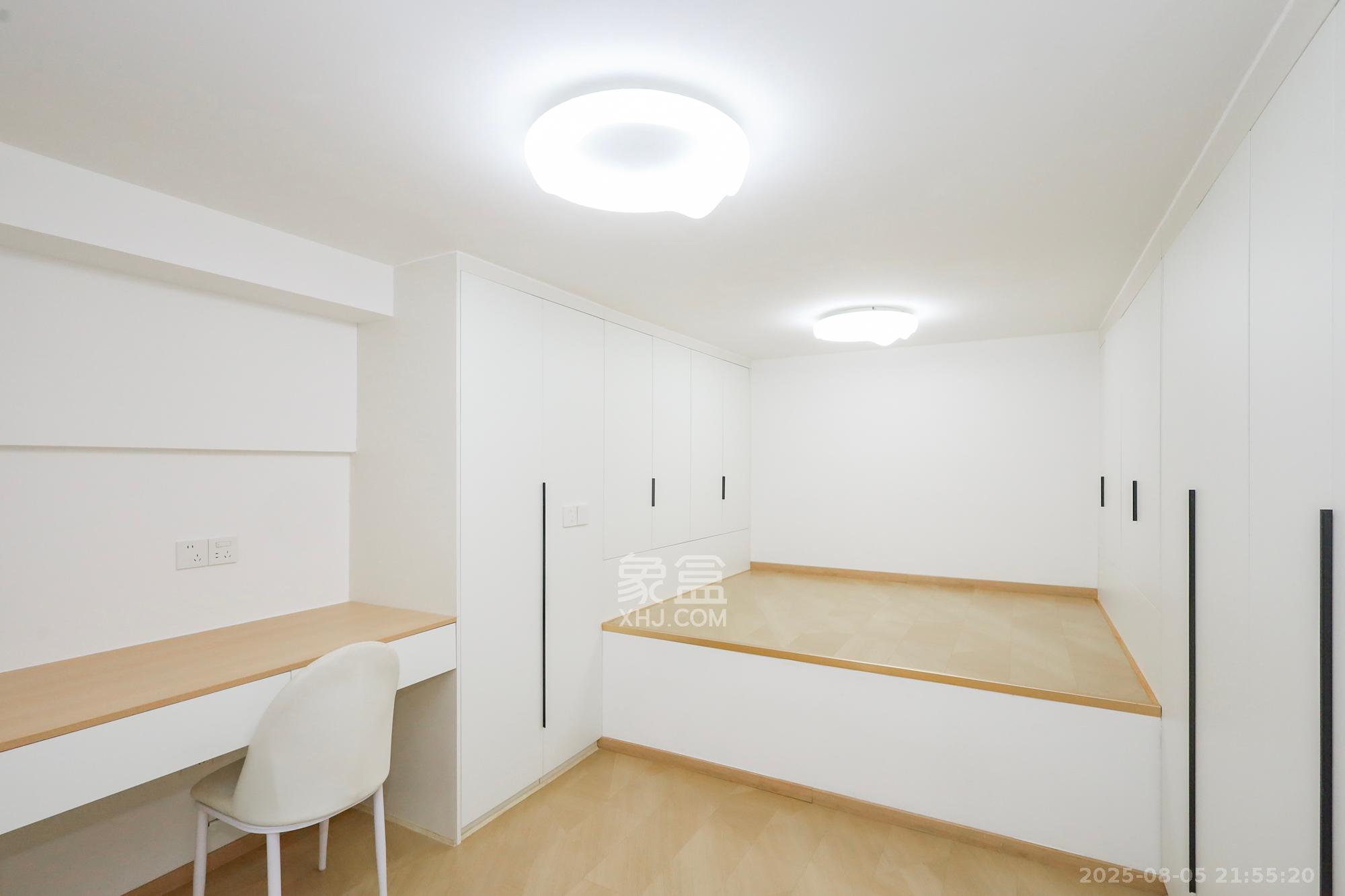 卓越中寰 2室1厅1卫 50.0万 卓越中寰 2室1厅1卫 50.0万卧室