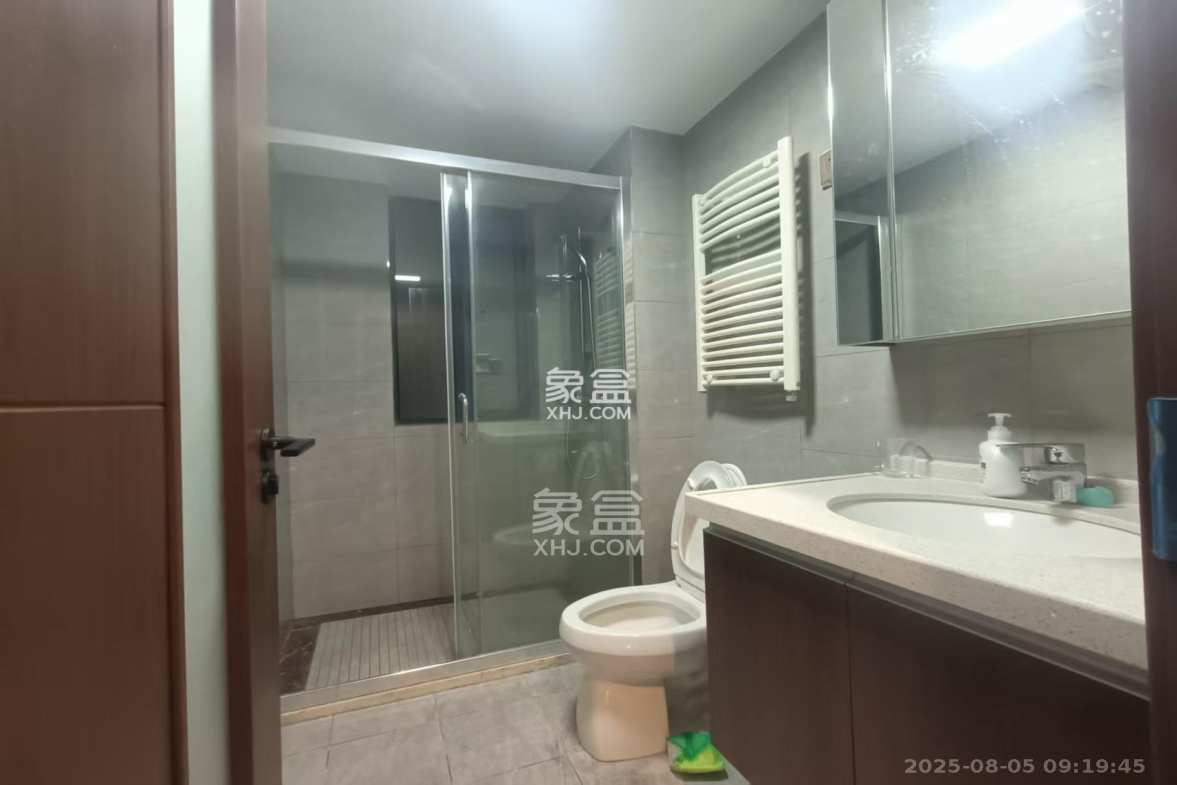 绿地长沙城际空间站(柏仕佳苑)  4室2厅2卫    3600.0元/月 绿地长沙城际空间站(柏仕佳苑)  4室2厅2卫    3600.0元/月室内图