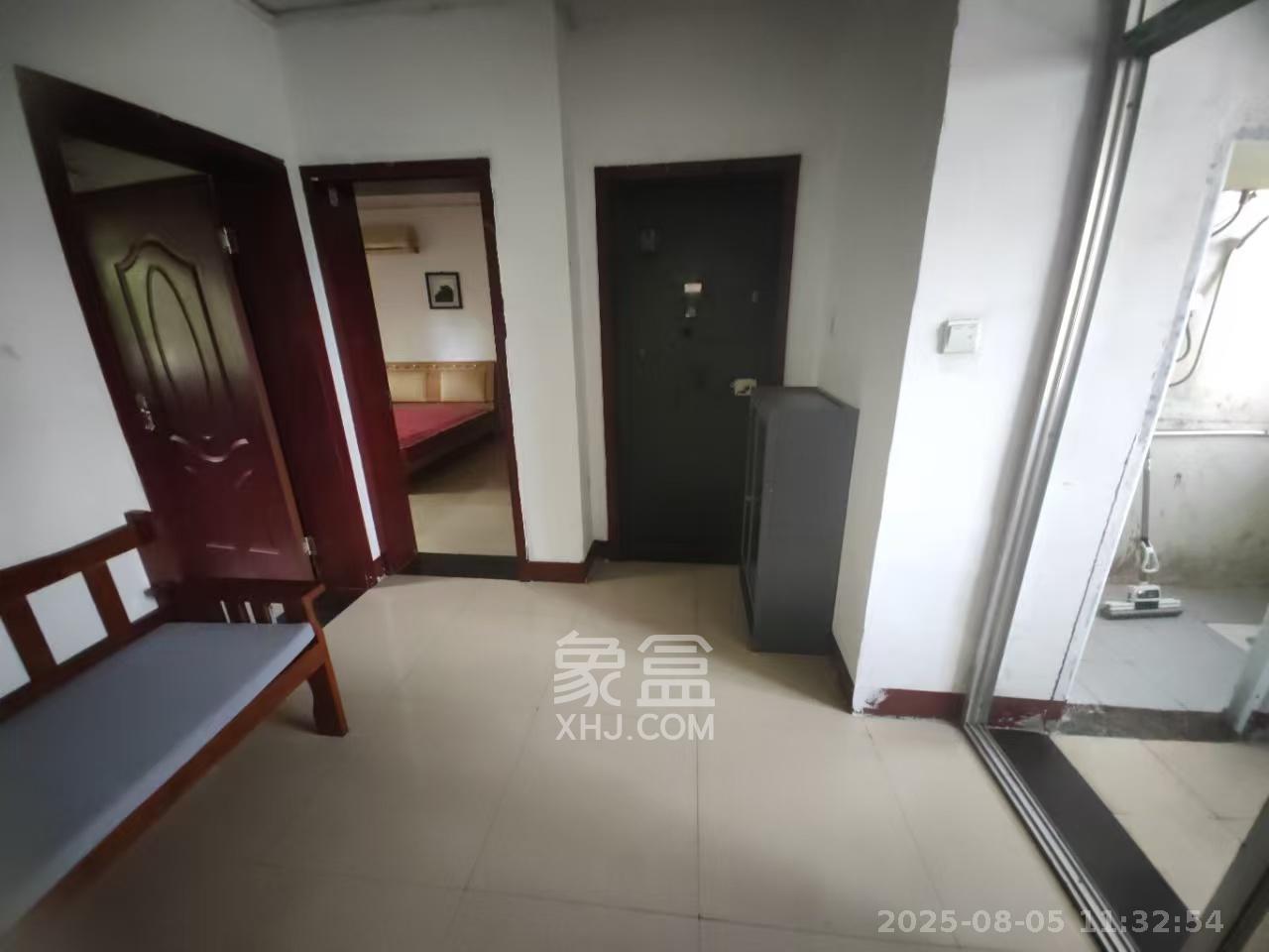 望月湖小区一片(荣龙社区) 2室1厅1卫 1400.0元/月 望月湖小区一片(荣龙社区) 2室1厅1卫 1400.0元/月室内图