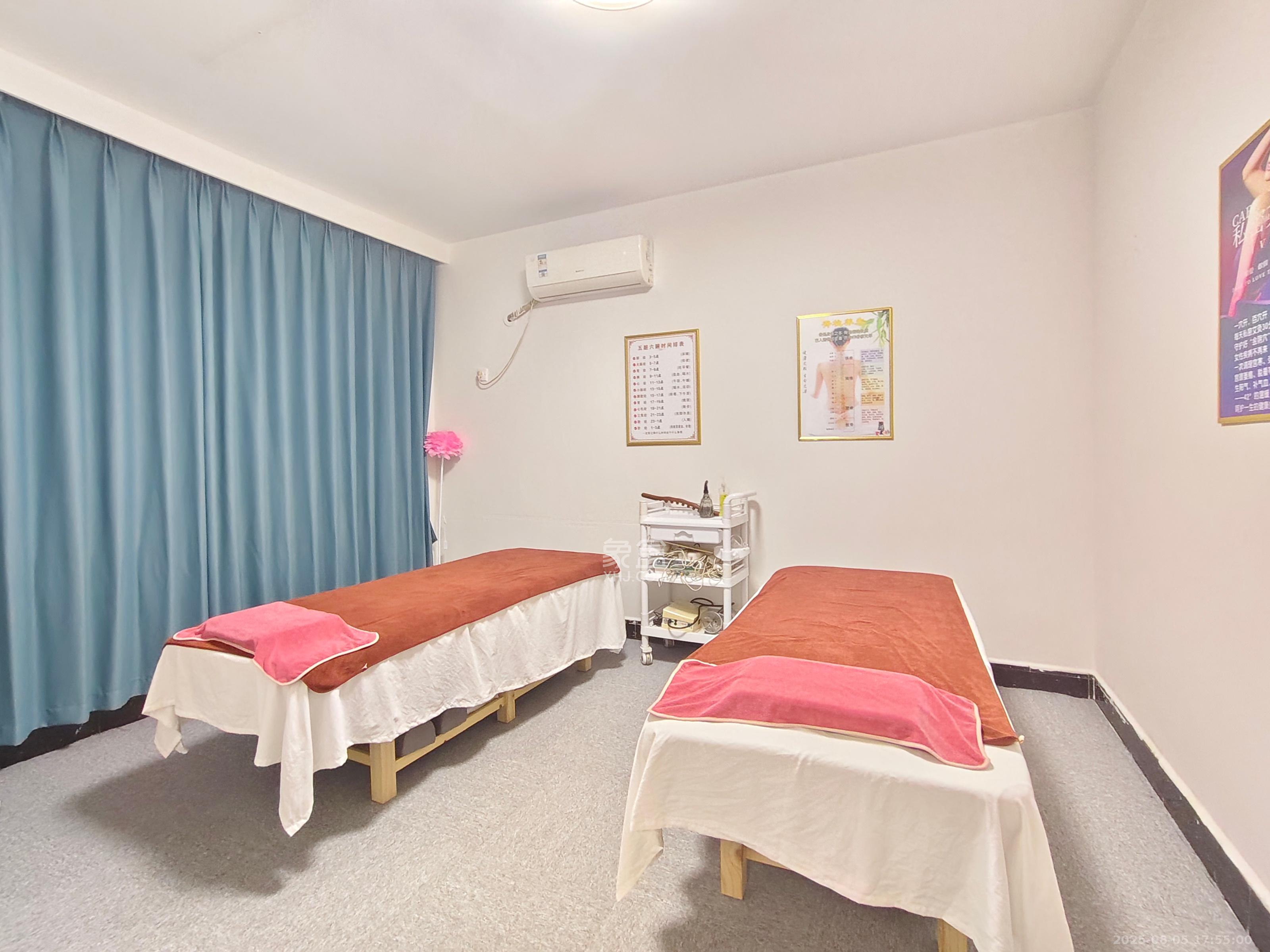 马王堆汽配城  3室2厅1卫    2100.0元/月 马王堆汽配城  3室2厅1卫    2100.0元/月