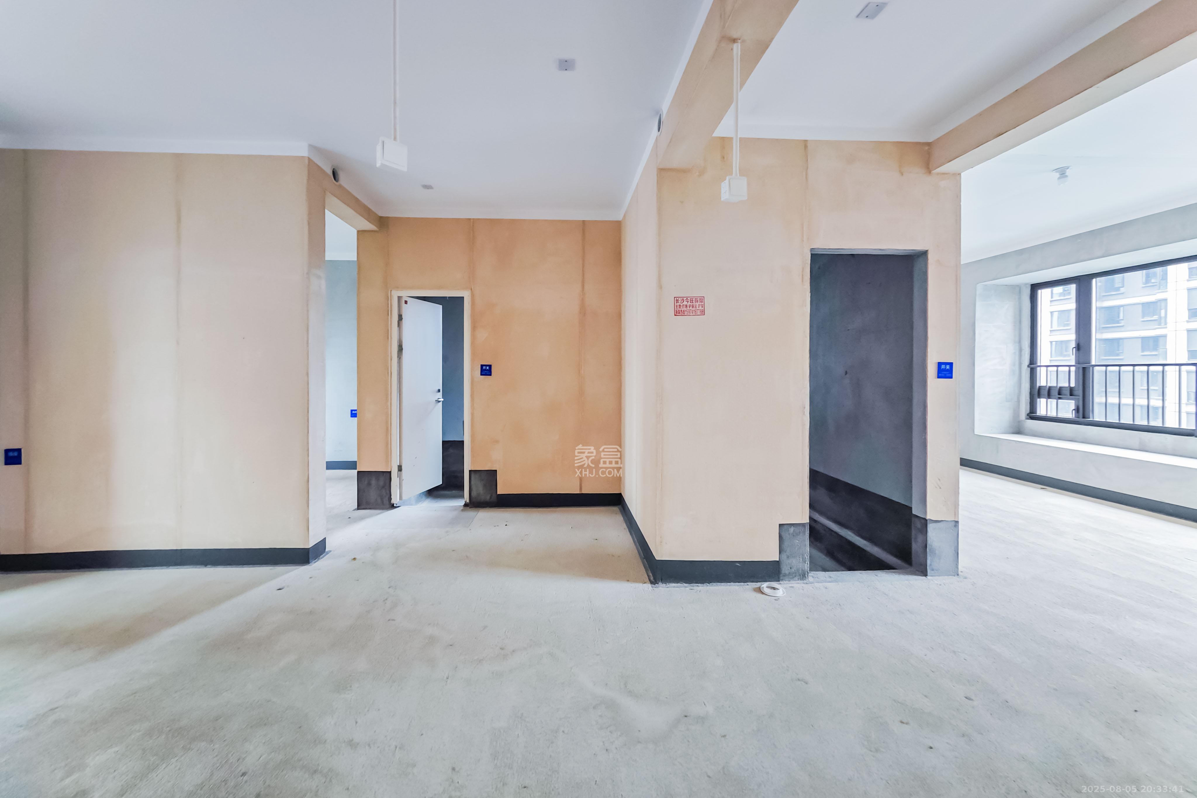 建发玖洲观澜  4室2厅2卫    230.0万其他