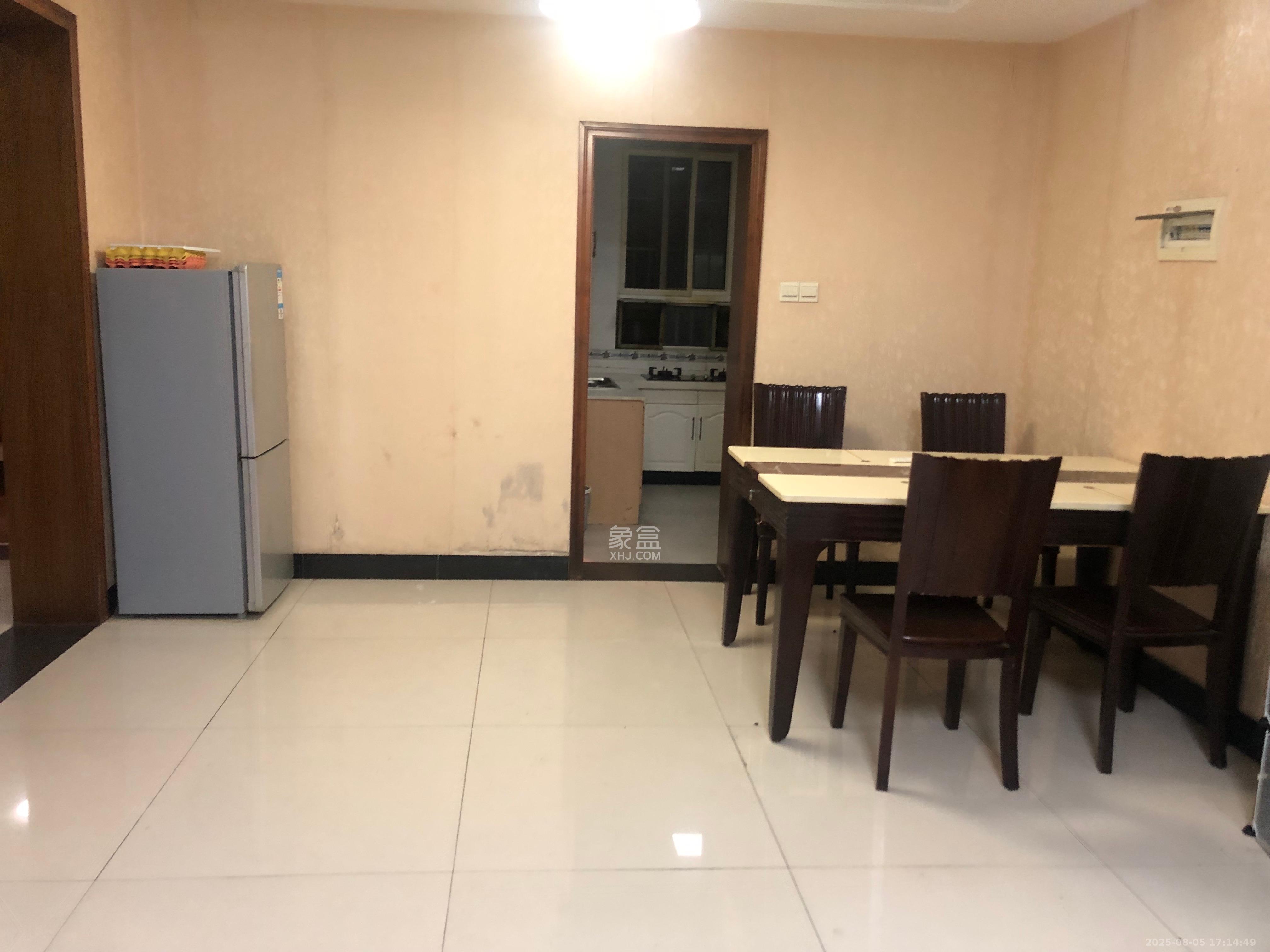 政华嘉园 3室2厅2卫 2600.0元/月 政华嘉园 3室2厅2卫 2600.0元/月室内图