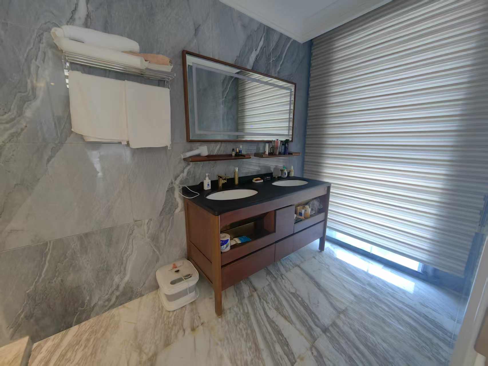 泰达天海国际 6室3厅4卫 50000.0元/月 泰达天海国际 6室3厅4卫 50000.0元/月室内图