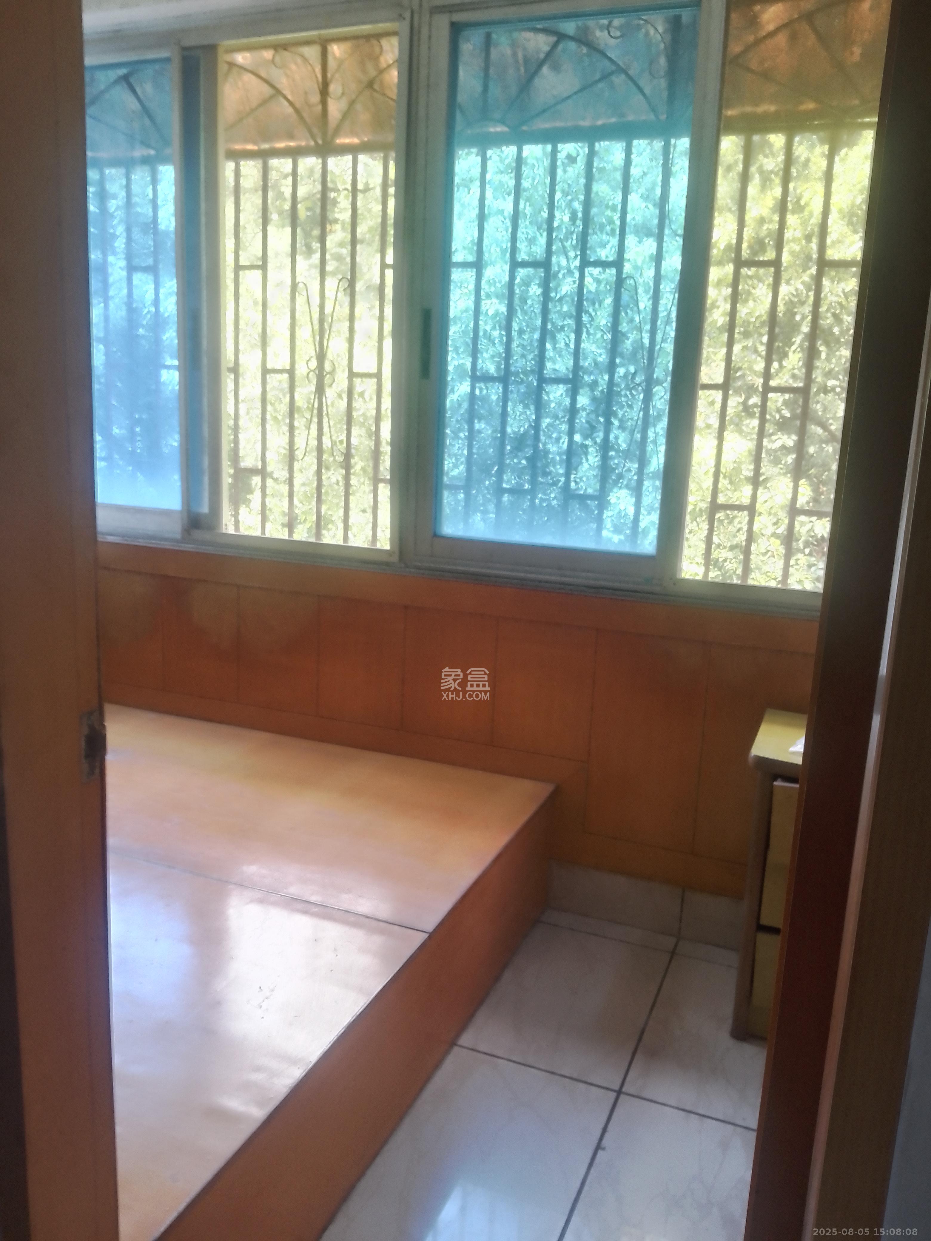 刑警之家 3室2厅2卫 1500.0元/月 刑警之家 3室2厅2卫 1500.0元/月室内图