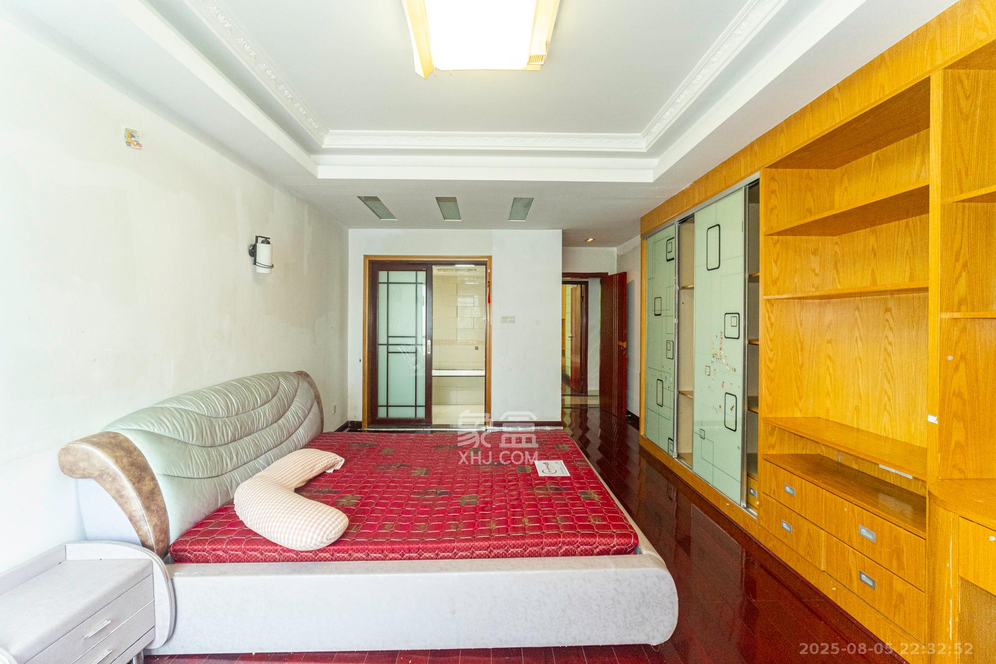 美林水郡  3室2厅2卫    106.8万 美林水郡  3室2厅2卫    106.8万卧室