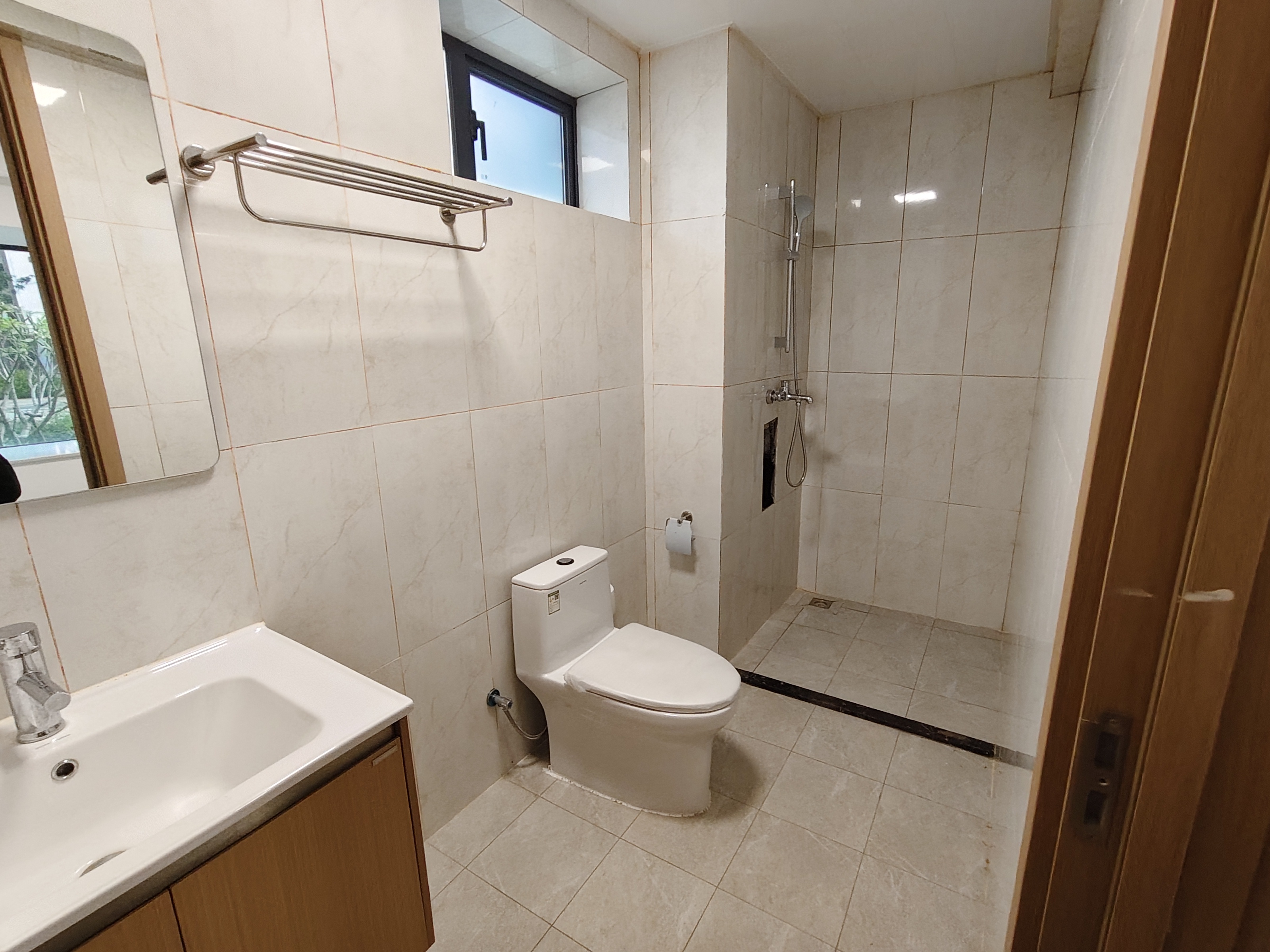 和风家园蓝天居 3室2厅2卫 2600.00元/月 和风家园蓝天居 3室2厅2卫 2600.00元/月室内图