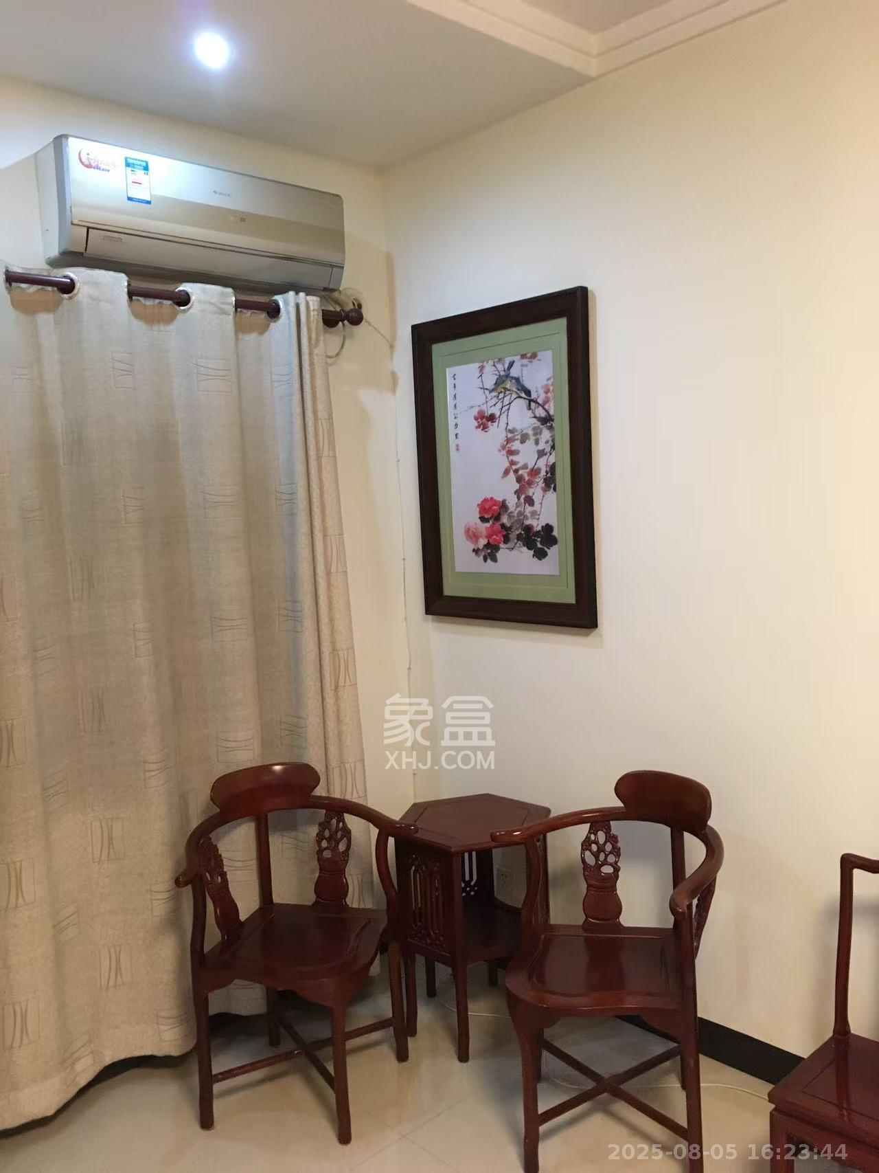 五一大道202(中环壹世界) 3室2厅1卫 3360.0元/月 五一大道202(中环壹世界) 3室2厅1卫 3360.0元/月室内图