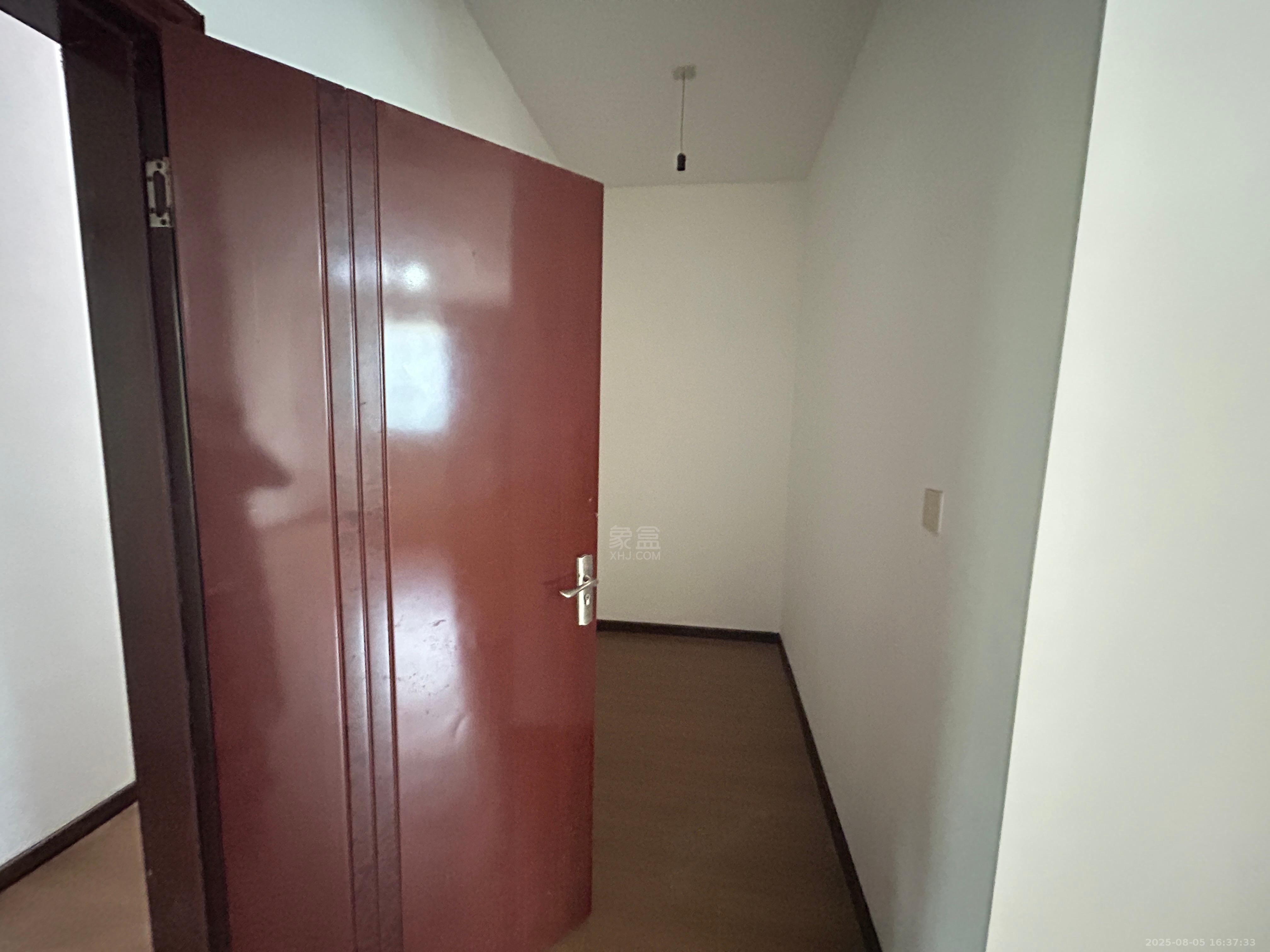 尚格名城花好悦园4期 3室2厅2卫 1500.0元/月 尚格名城花好悦园4期 3室2厅2卫 1500.0元/月室内图