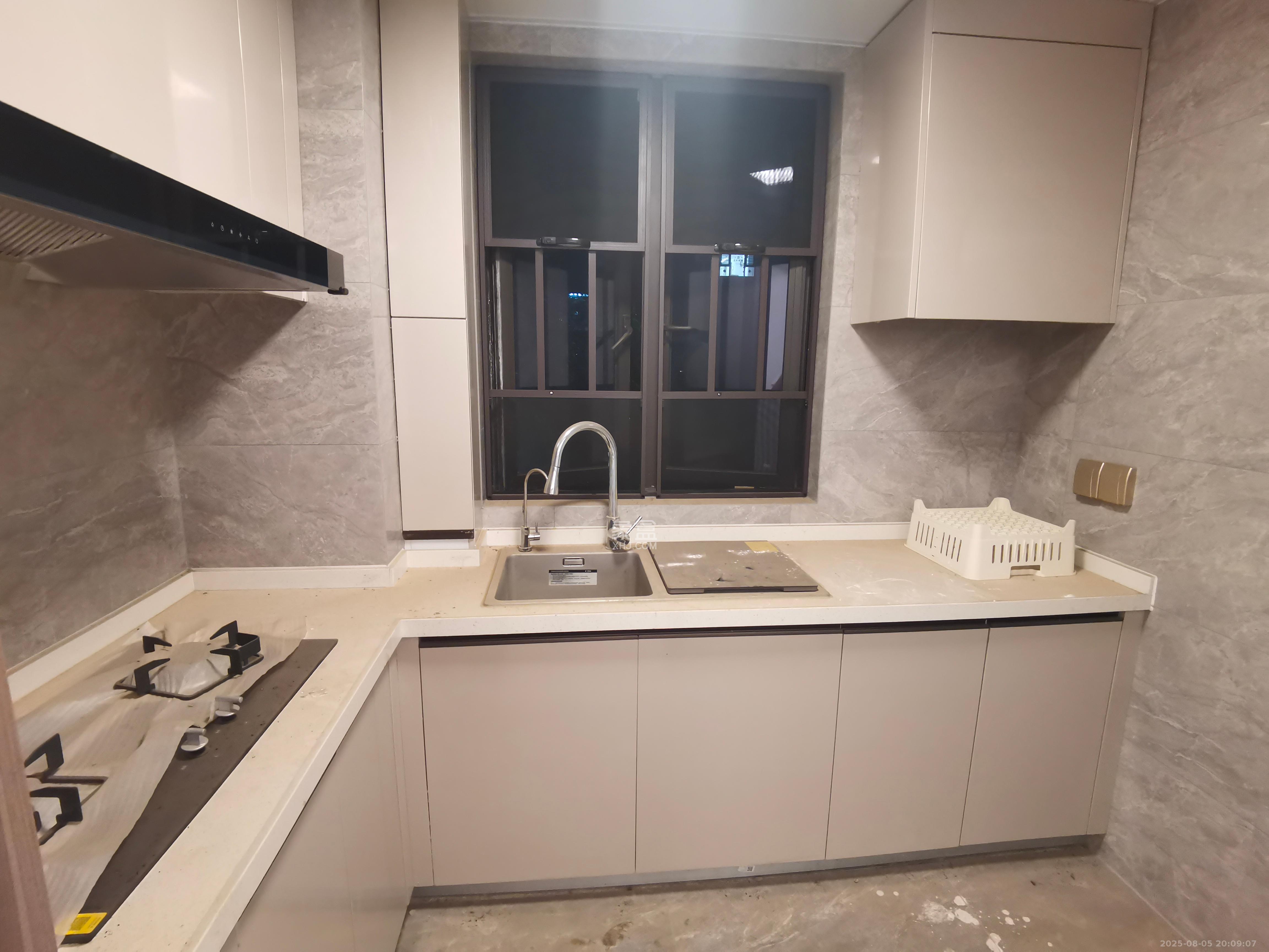 建发电建江山悦 1室0厅0卫 2800.0元/月 建发电建江山悦 1室0厅0卫 2800.0元/月室内图