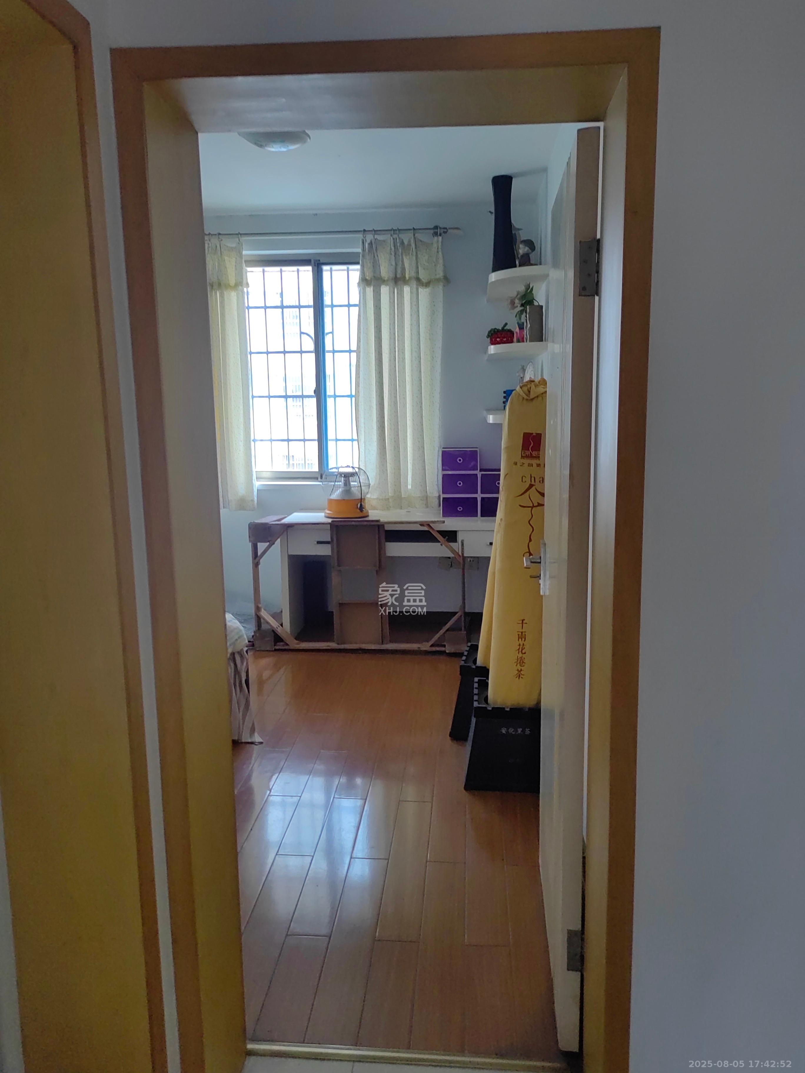 阳明山庄 4室2厅2卫 2000.0元/月 阳明山庄 4室2厅2卫 2000.0元/月室内图