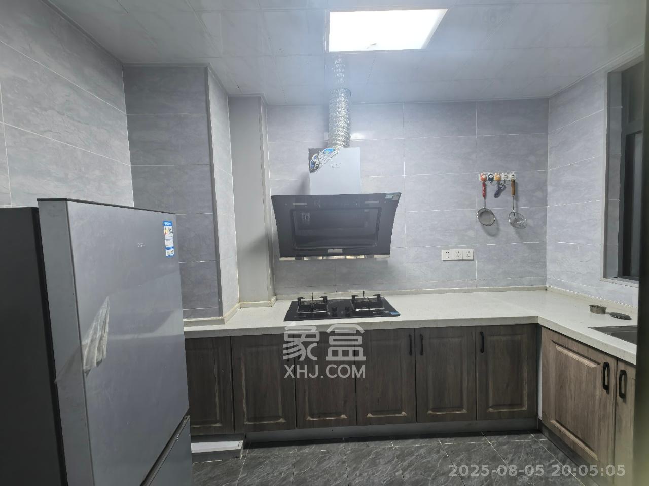 长房东旭国际 4室2厅2卫 3500.0元/月 长房东旭国际 4室2厅2卫 3500.0元/月室内图