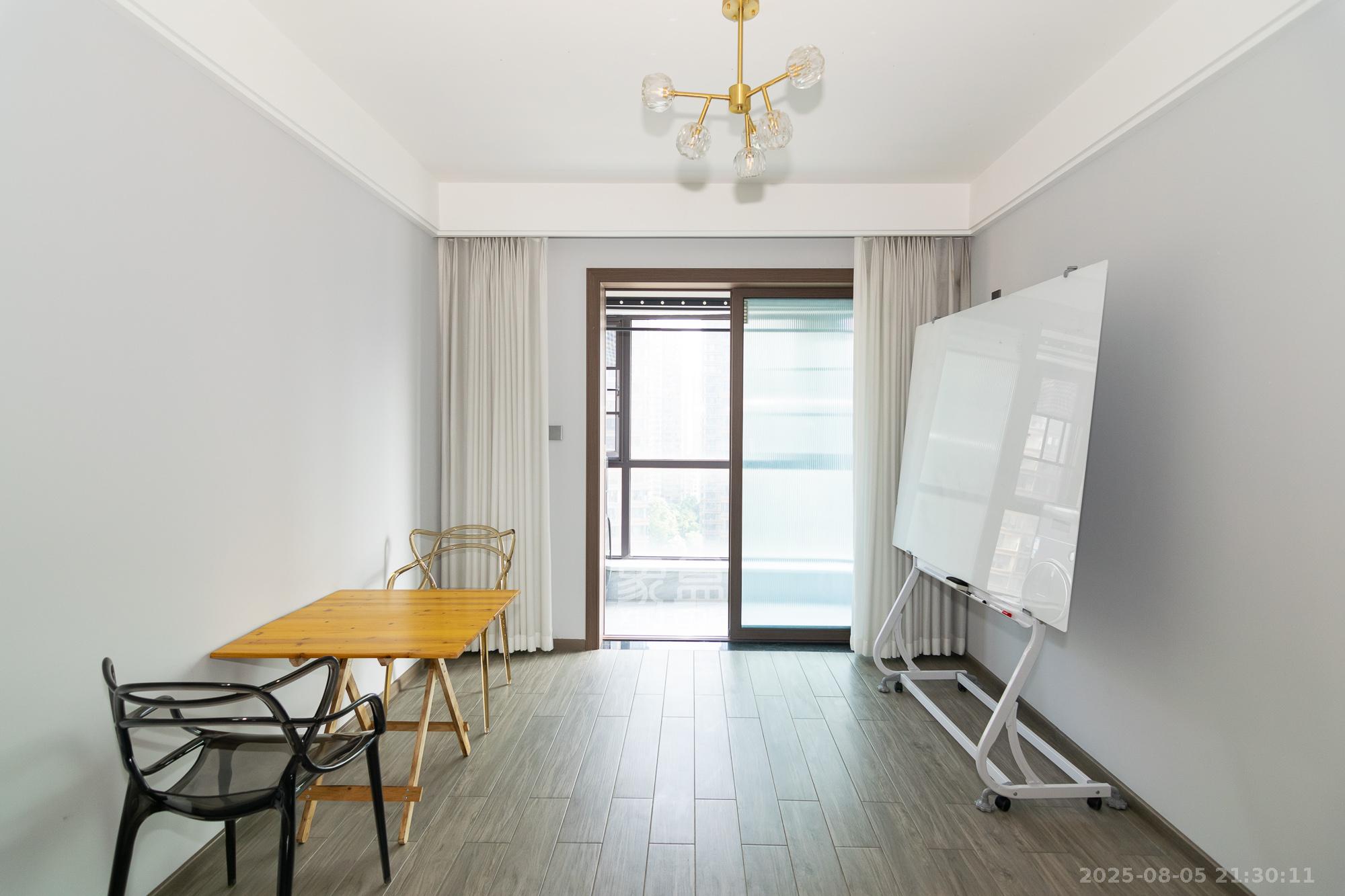 润和长郡(润和紫郡二三期) 4室2厅2卫 149.0万 润和长郡(润和紫郡二三期) 4室2厅2卫 149.0万卧室