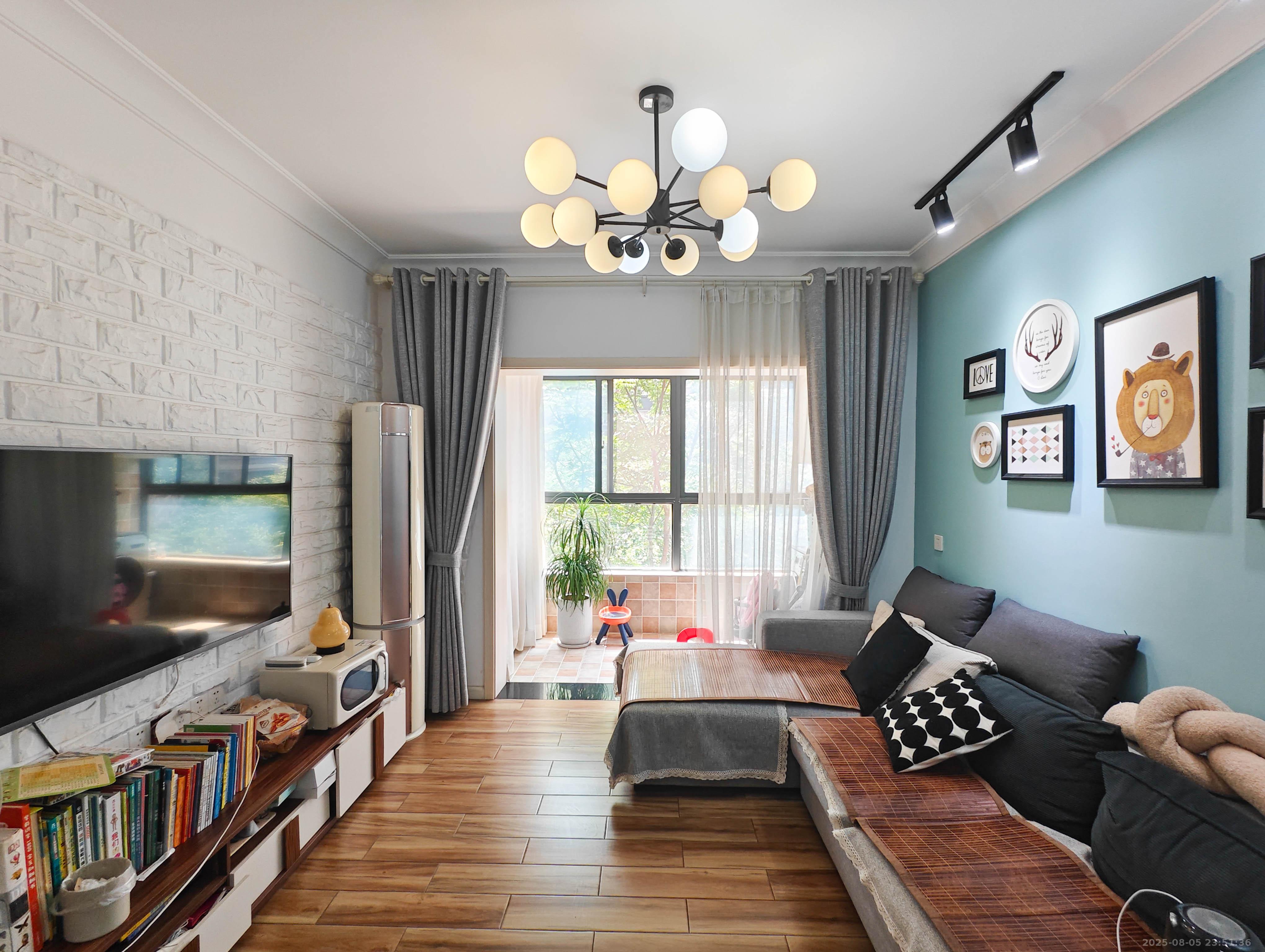 哈佛小镇（五矿哈佛小镇）  3室2厅1卫    68.0万客厅