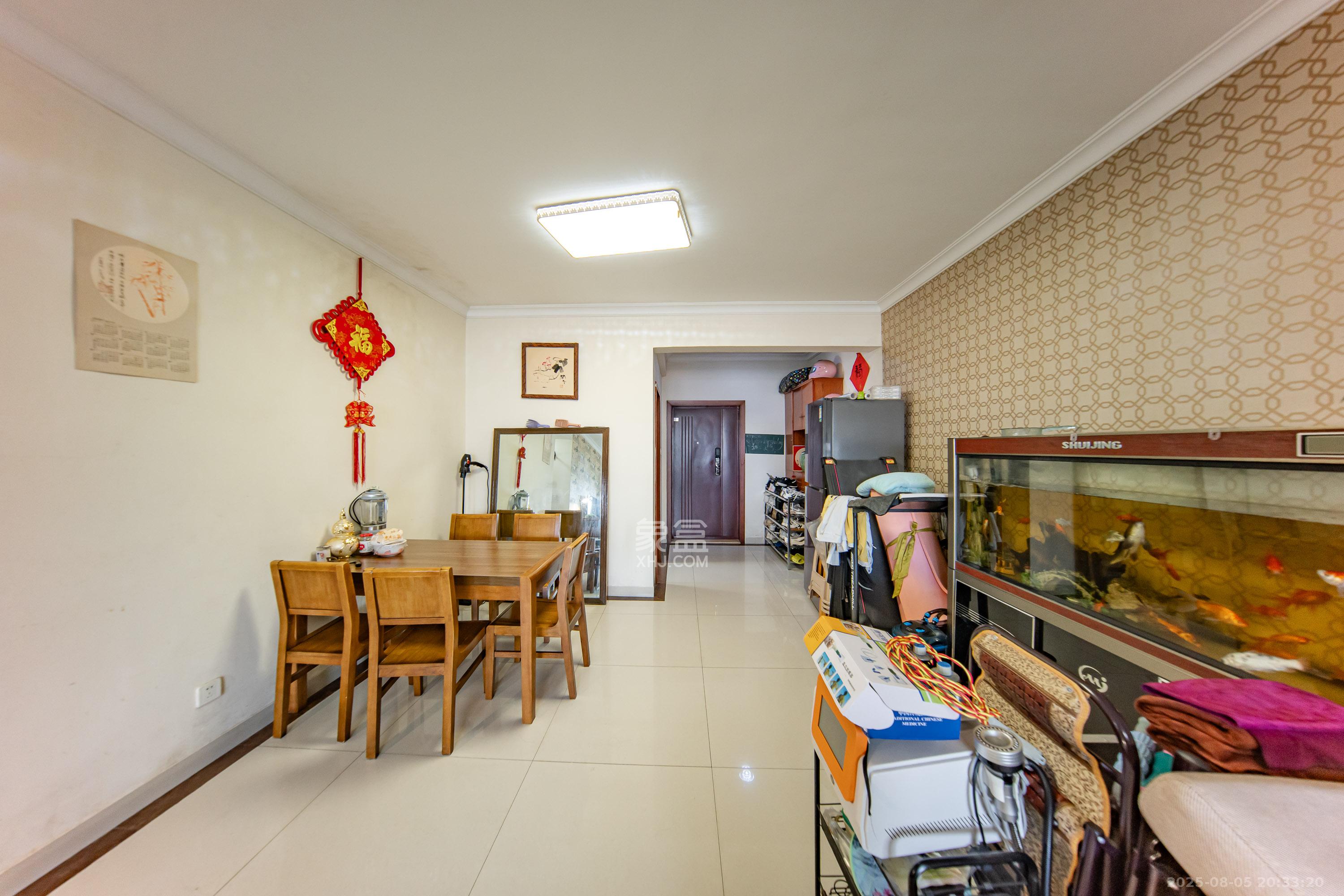 江山帝景雅典  3室2厅2卫    108.0万客厅