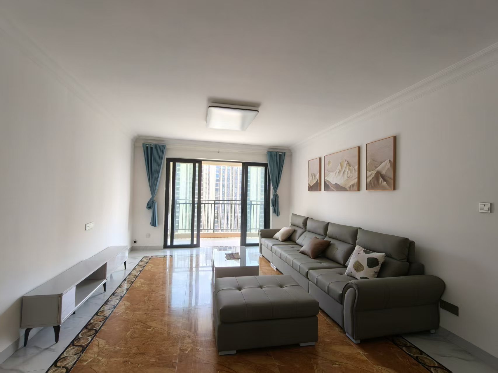 碧桂园梓山府 4室2厅2卫 2400.0元/月 碧桂园梓山府 4室2厅2卫 2400.0元/月室内图