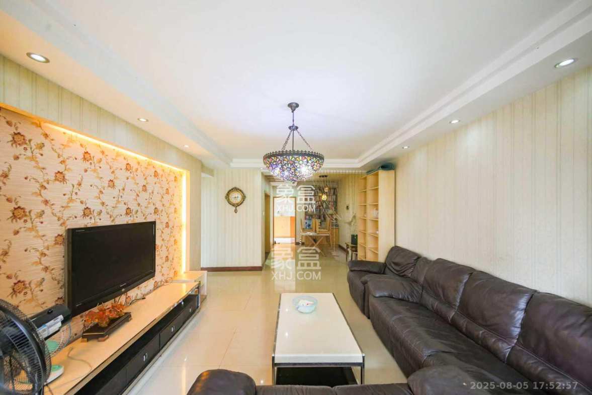 天城泰祥苑  2室2厅1卫    2000.0元/月 天城泰祥苑  2室2厅1卫    2000.0元/月室内图