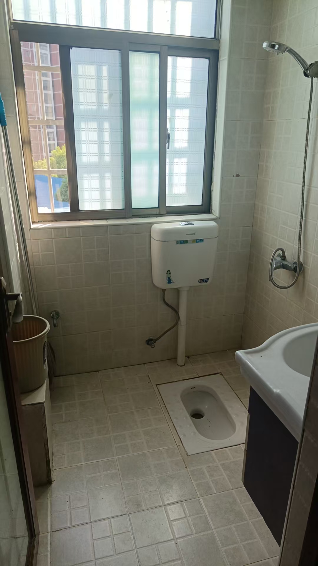 东方豪苑  1室1厅1卫    1200.0元/月室内图