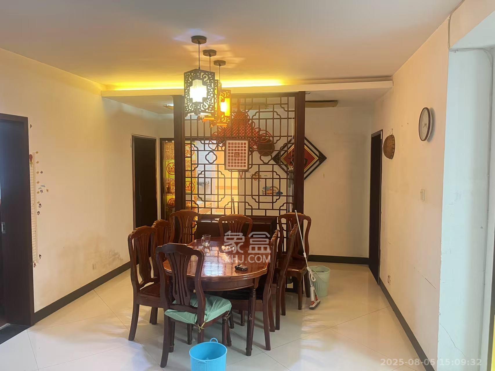 金帆江滨玫瑰园 4室2厅2卫 2900.0元/月 金帆江滨玫瑰园 4室2厅2卫 2900.0元/月室内图